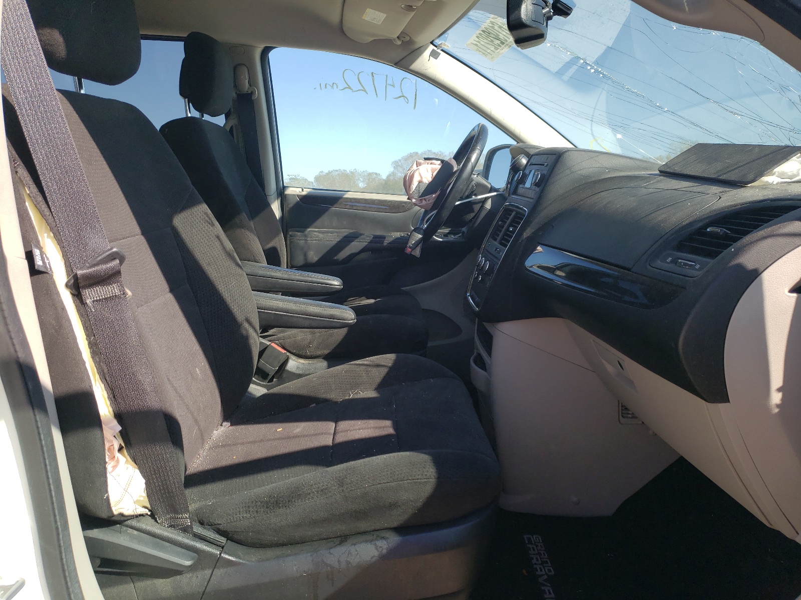 Photo 5 from auction – 2013 DODGE GRAND CARA with VIN 2C4RDGBG1DR693848