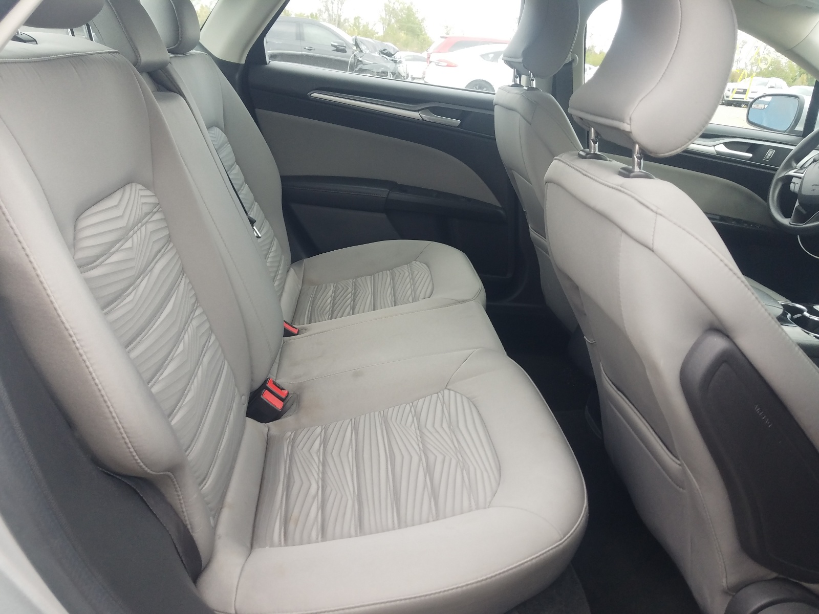 Photo 6 from auction – 2016 FORD FUSION S with VIN 1FA6P0G72G5109023