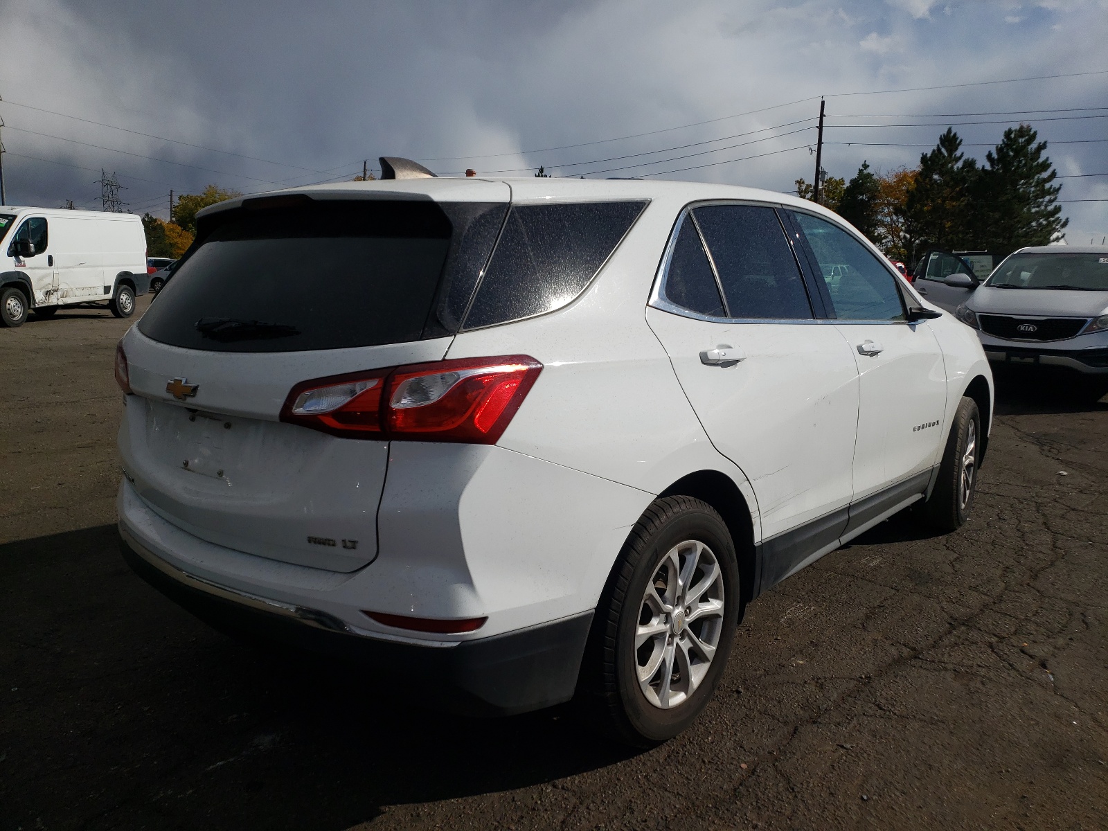 Photo 4 from auction – 2018 CHEVROLET EQUINOX LT with VIN 3GNAXSEV7JS582616