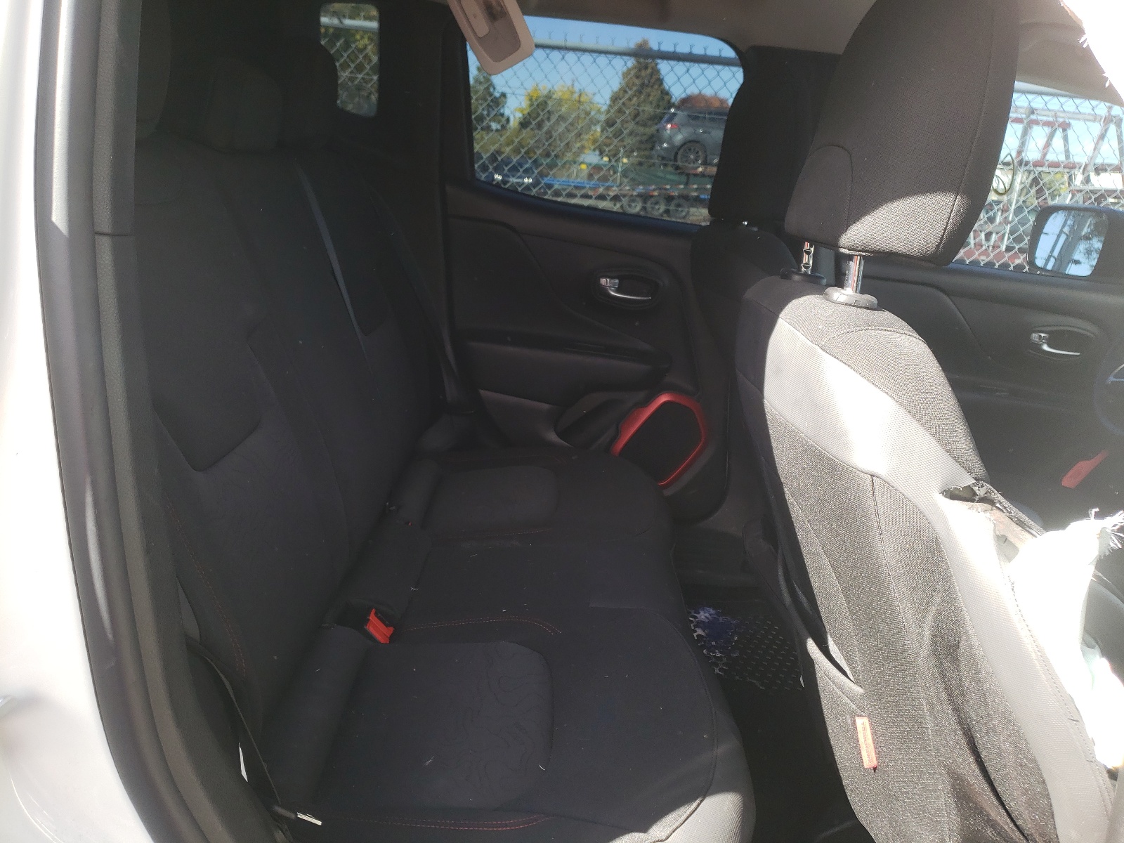 Photo 6 from auction – 2017 JEEP RENEGADE T with VIN ZACCJBCB1HPG57463