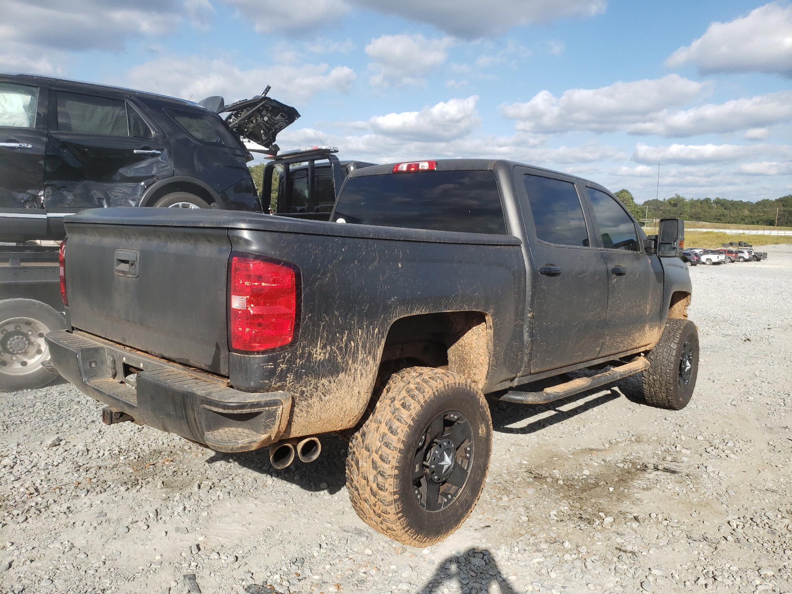 Photo 4 from auction – 2016 CHEVROLET SILVERADO with VIN 3GCUKREC3GG111540