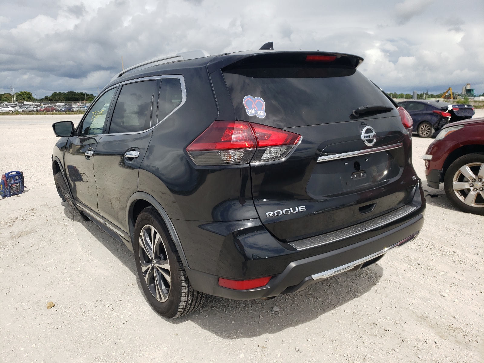 Photo 3 from auction – 2018 NISSAN ROGUE S with VIN JN8AT2MT9JW463253