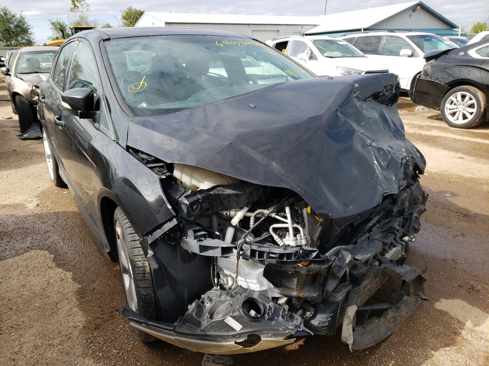 FORD FOCUS 2013 with VIN 1FADP3L90DL301113 - Photo from auction