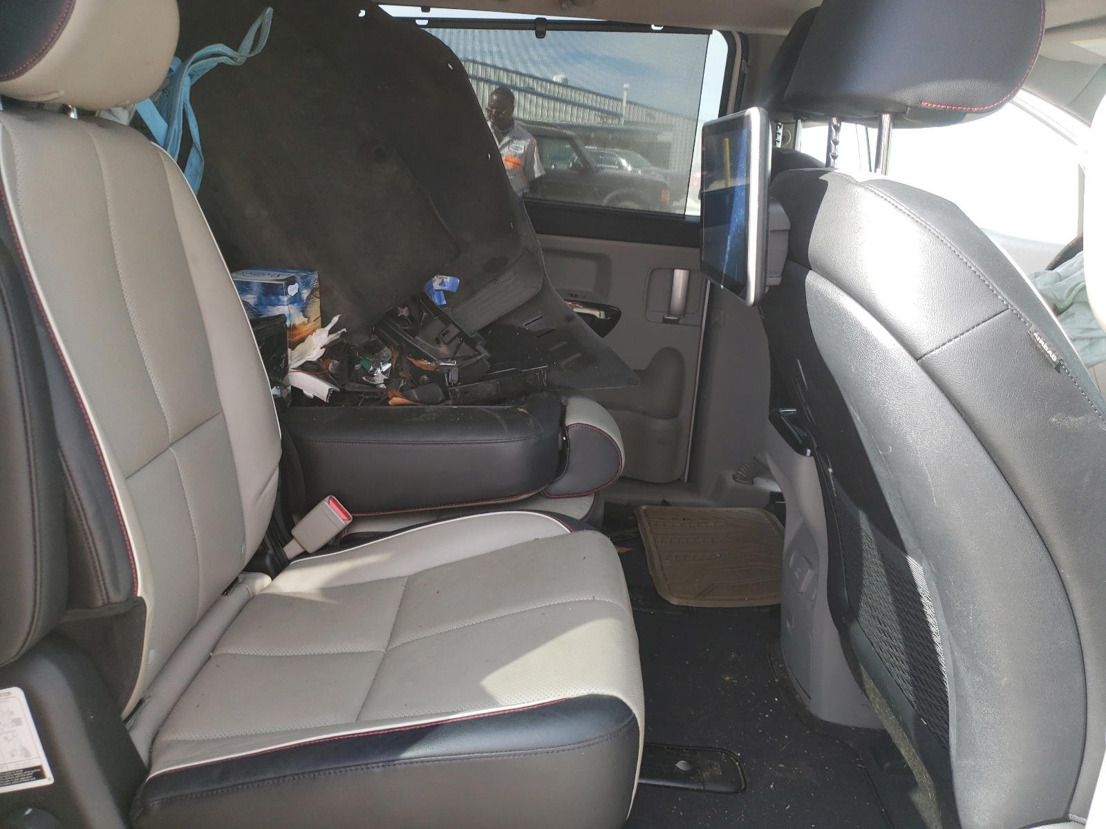 Photo 6 from auction – 2019 KIA SEDONA EX with VIN KNDMC5C19K6537024