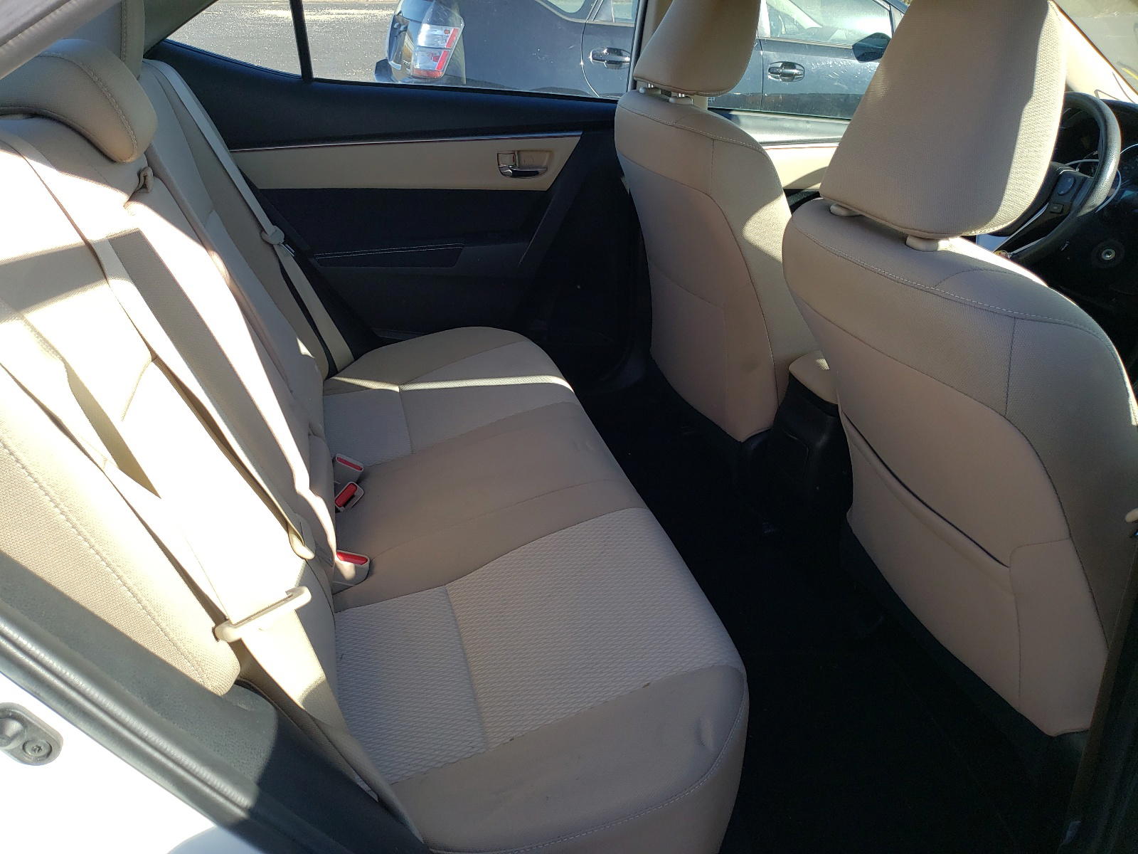 Photo 6 from auction – 2016 TOYOTA COROLLA EC with VIN 5YFBPRHE8GP413051