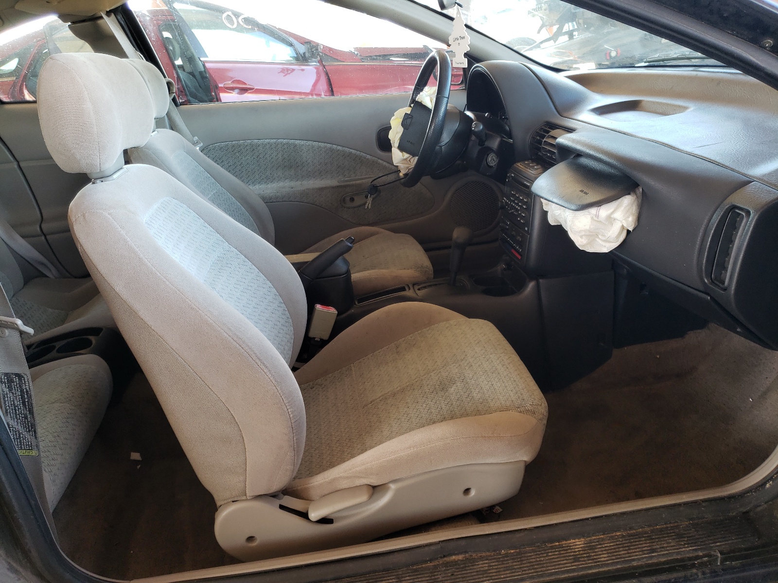 Photo 5 from auction – 1999 SATURN SC2 with VIN 1G8ZY1279XZ309255