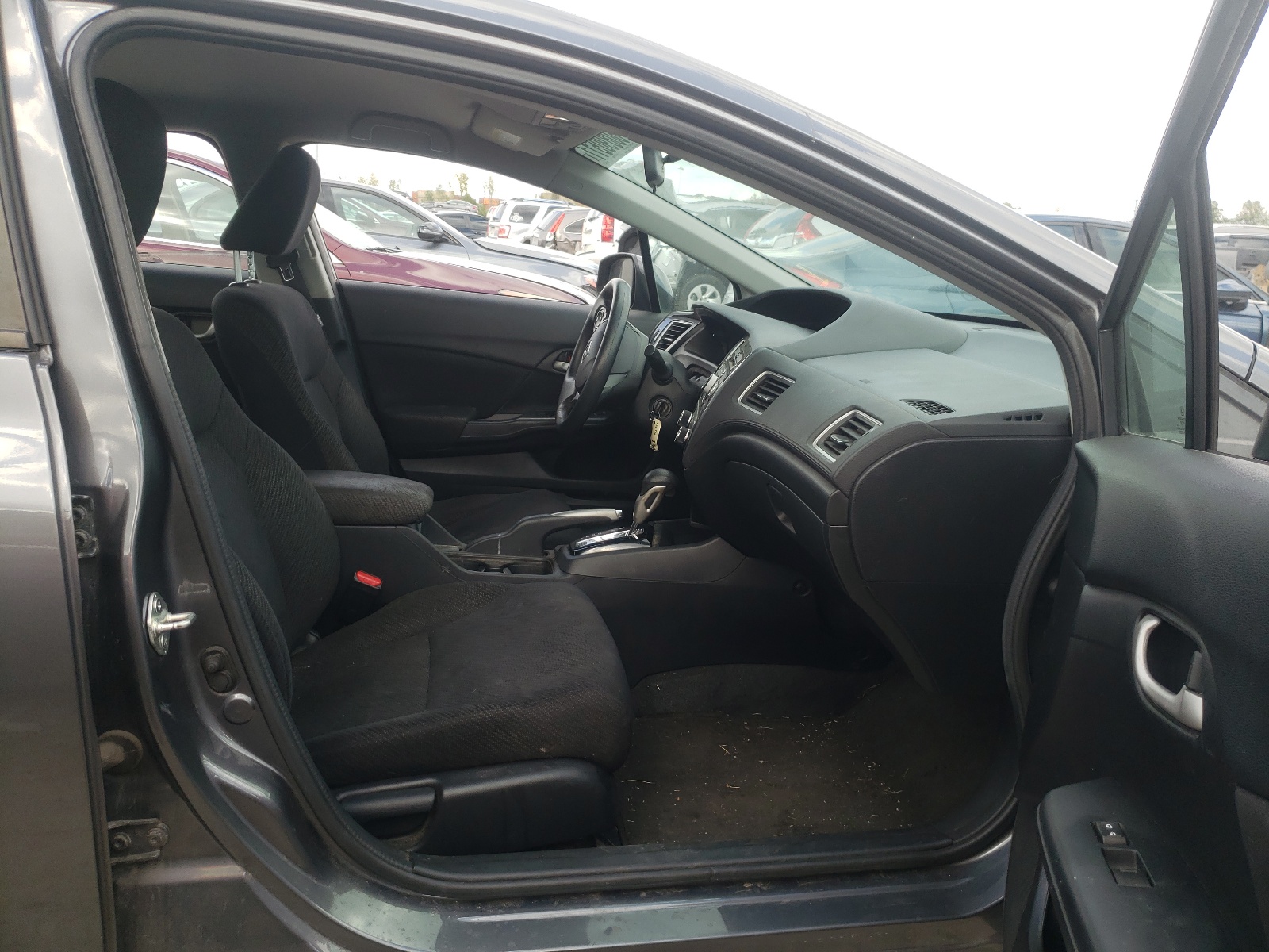 Photo 5 from auction – 2013 HONDA CIVIC LX with VIN 19XFB2F57DE052953