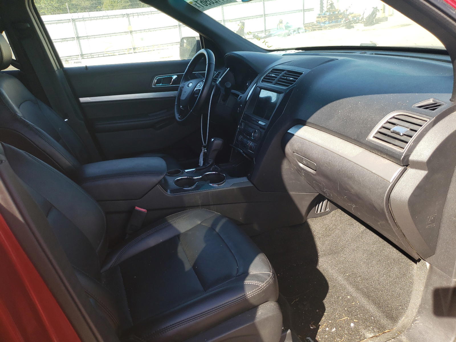 Photo 5 from auction – 2017 FORD EXPLORER X with VIN 1FM5K7DH4HGA25927