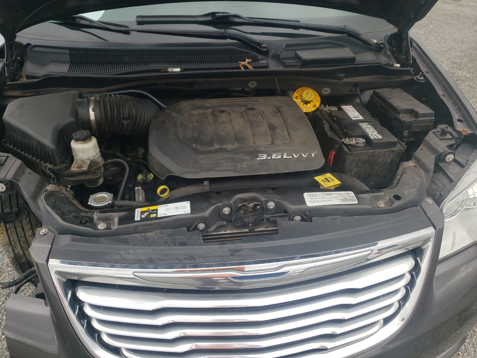 Photo 7 from auction – 2015 CHRYSLER TOWN & COU with VIN 2C4RC1BGXFR740751
