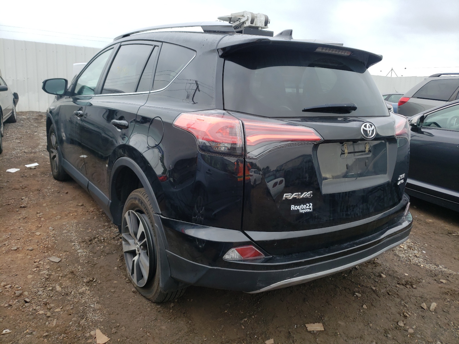 Photo 3 from auction – 2018 TOYOTA RAV4 ADVEN with VIN 2T3RFREV5JW752935