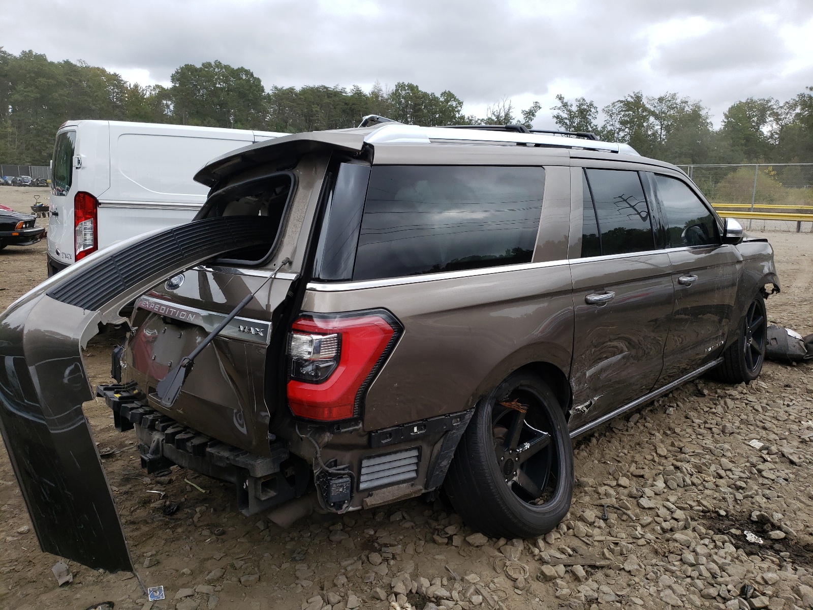 Photo 4 from auction – 2018 FORD EXPEDITION with VIN 1FMJK1MTXJEA32902