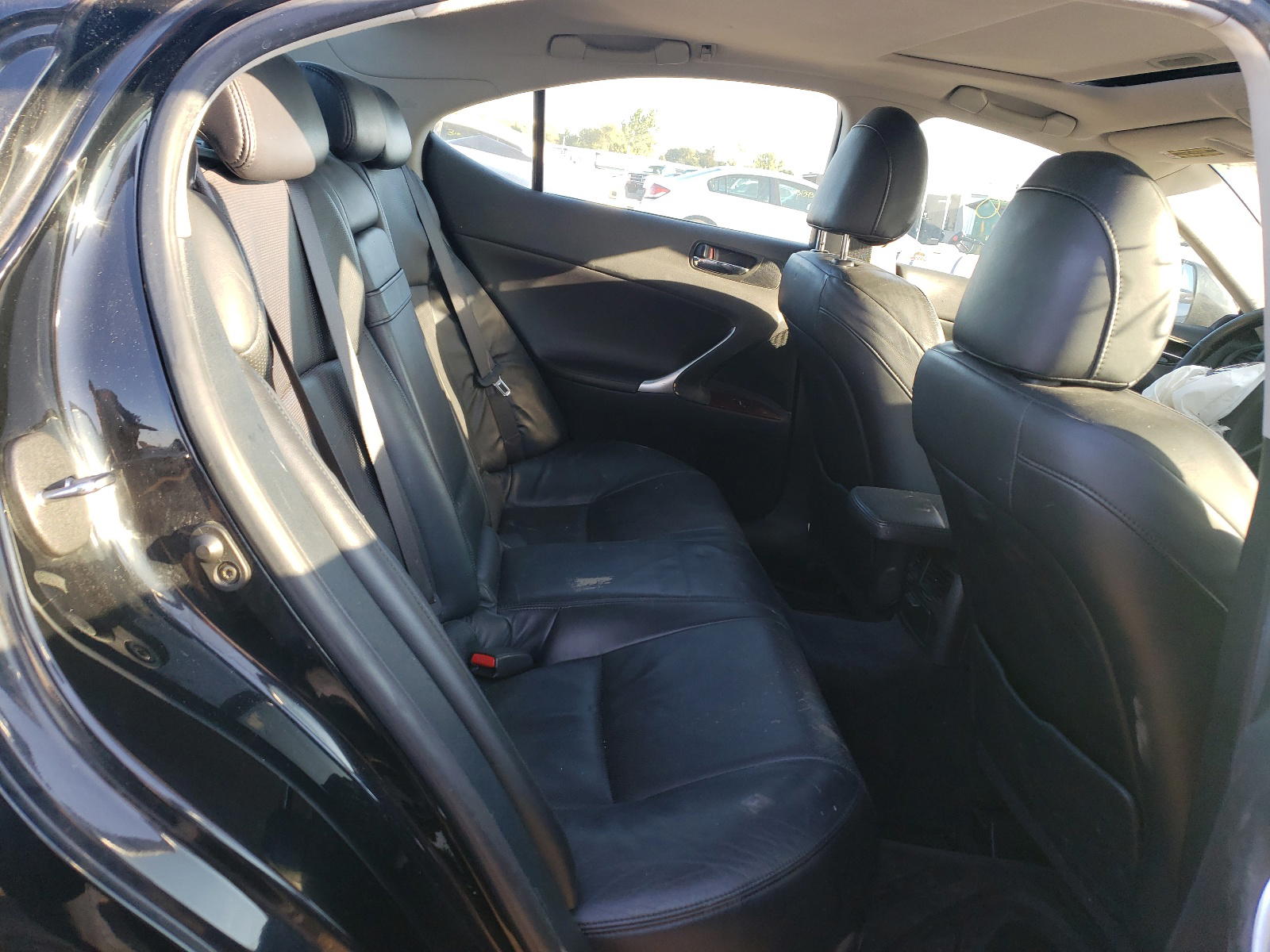 Photo 6 from auction – 2006 LEXUS IS 250 with VIN JTHCK262065001672