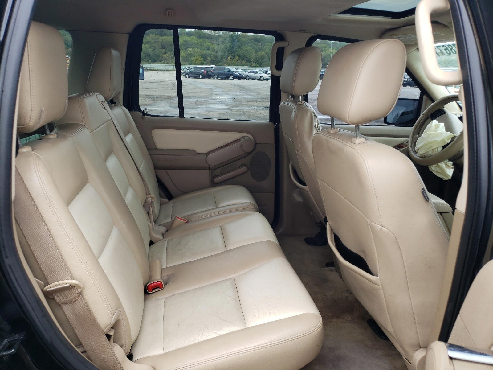 Photo 6 from auction – 2008 FORD EXPLORER E with VIN 1FMEU74E78UA29469