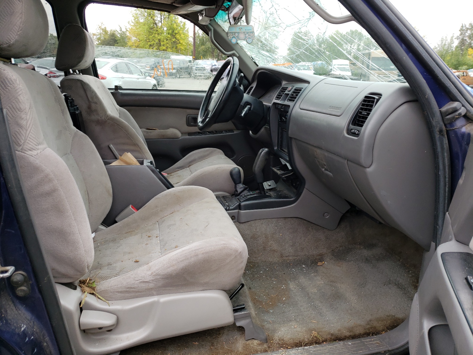 Photo 5 from auction – 2002 TOYOTA 4RUNNER SR with VIN JT3HN86RX20383106