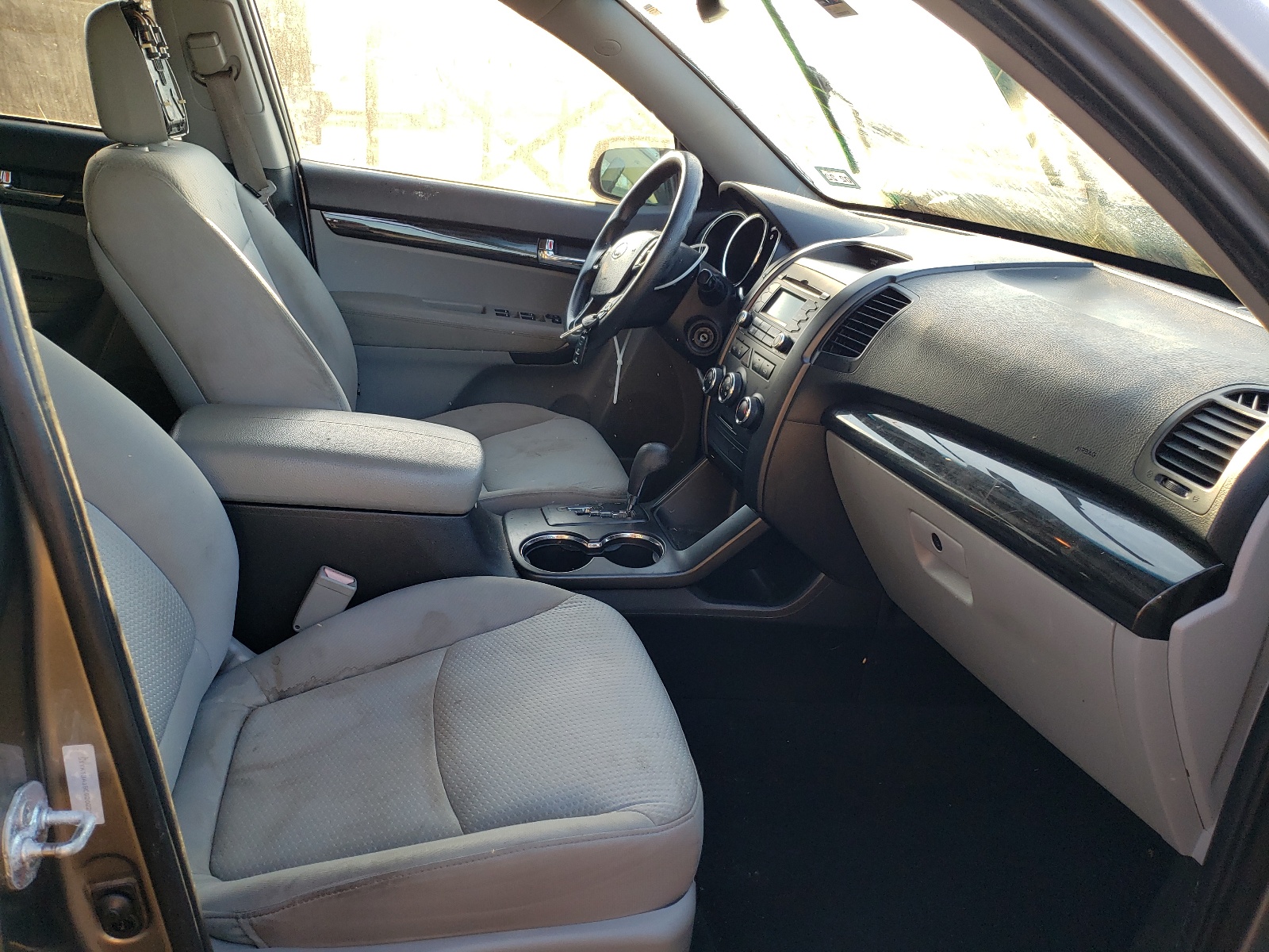 Photo 5 from auction – 2012 KIA SORENTO BA with VIN 5XYKT3A18CG202219