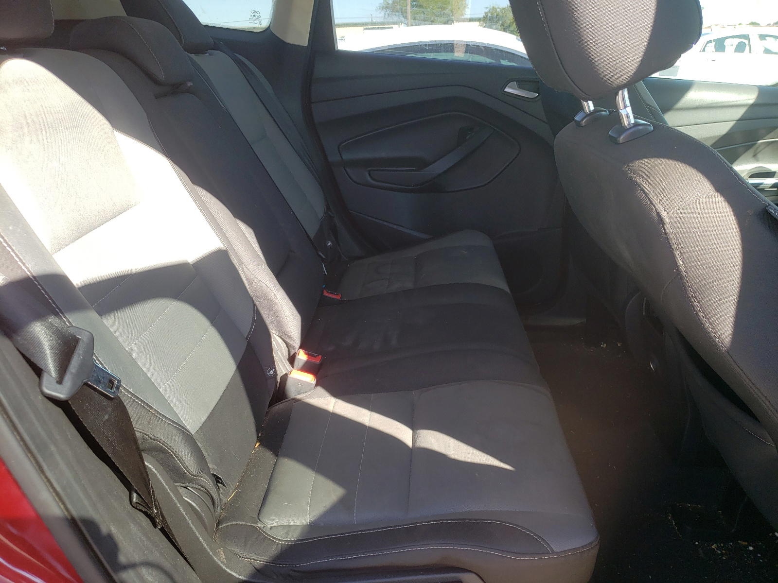 Photo 6 from auction – 2016 FORD ESCAPE SE with VIN 1FMCU0G92GUA31867