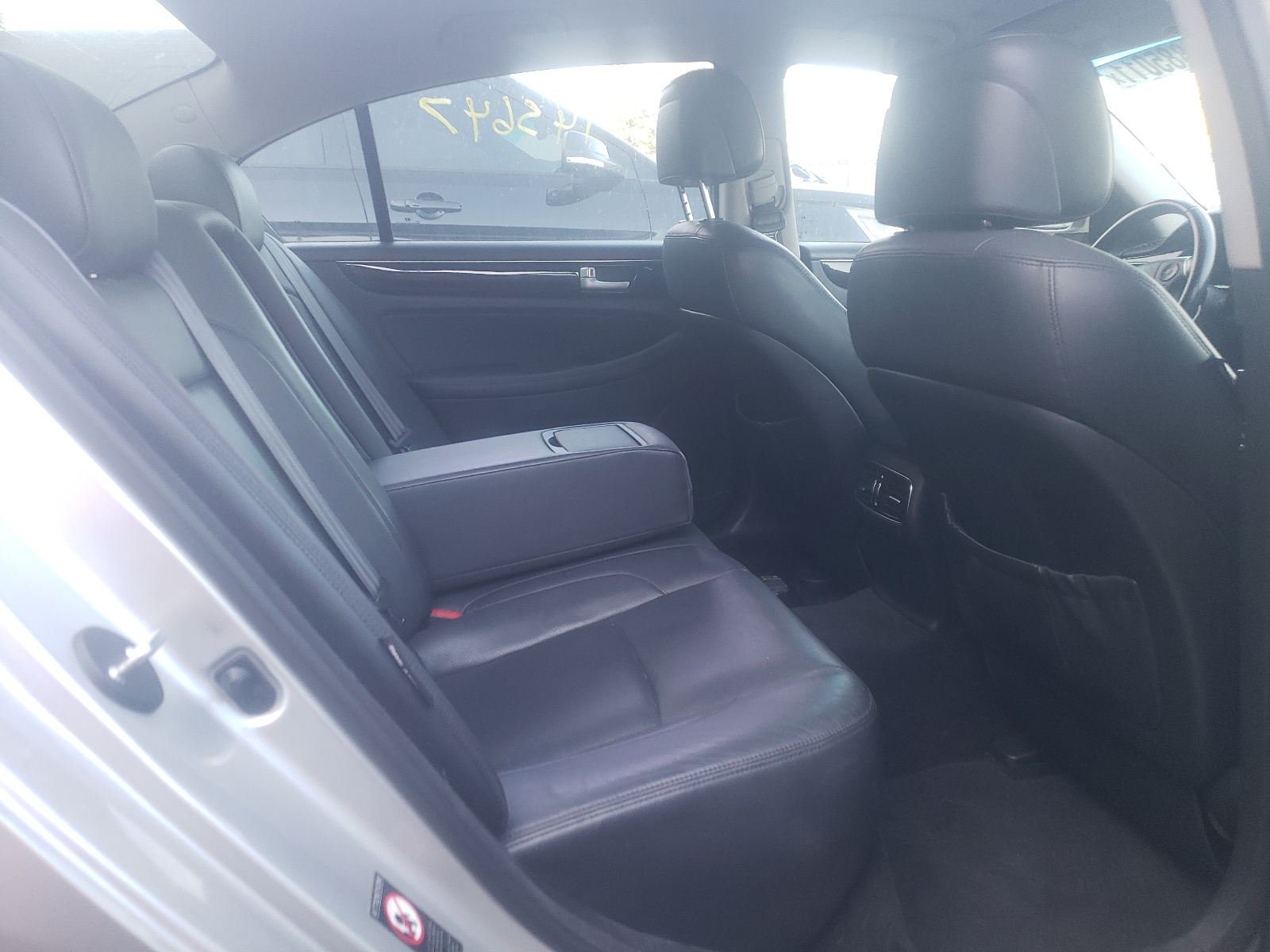 Photo 6 from auction – 2013 HYUNDAI GENESIS 3. with VIN KMHGC4DD8DU209376