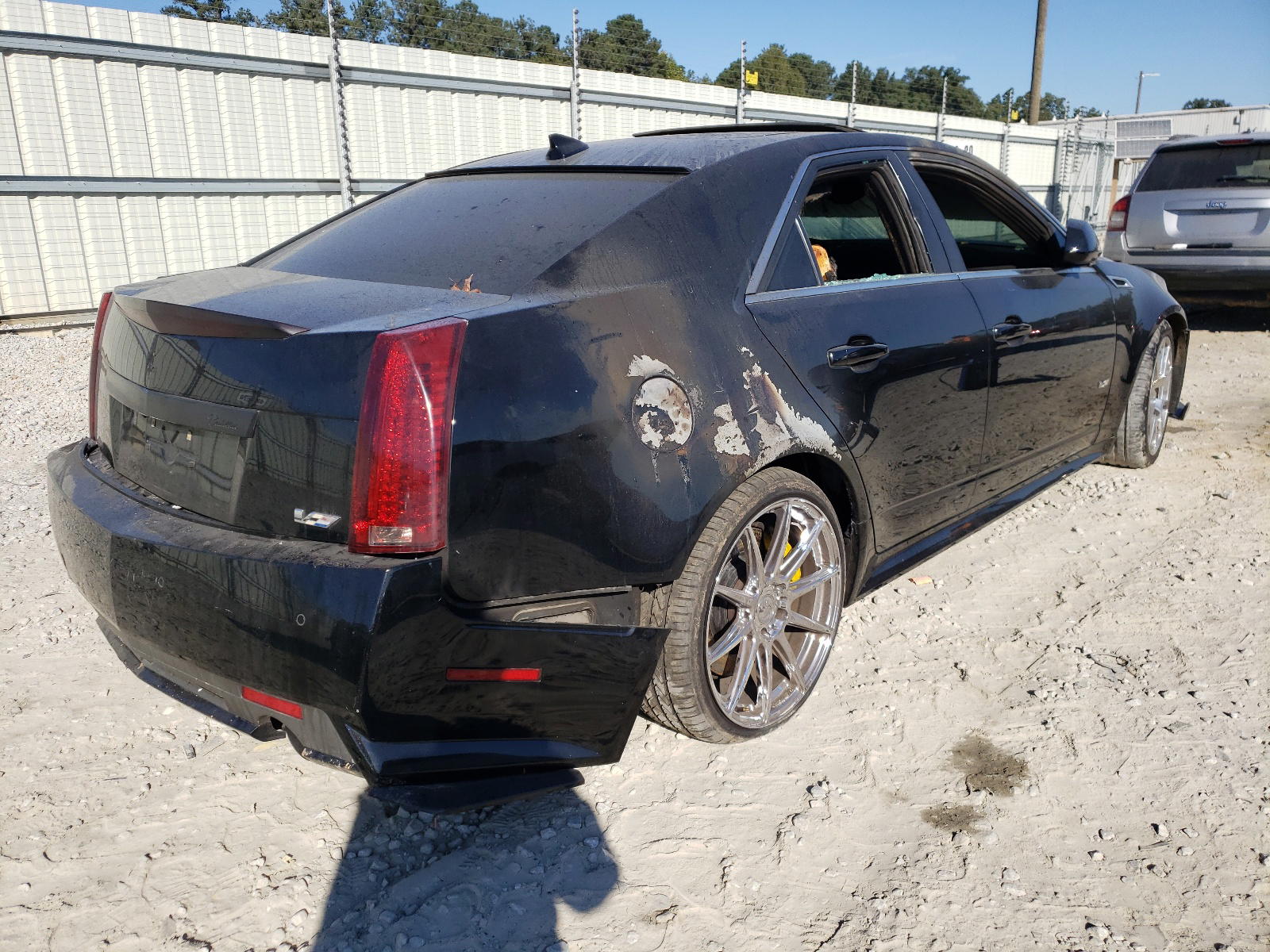 Photo 4 from auction – 2011 CADILLAC CTS-V with VIN 1G6DV5EP7B0142809