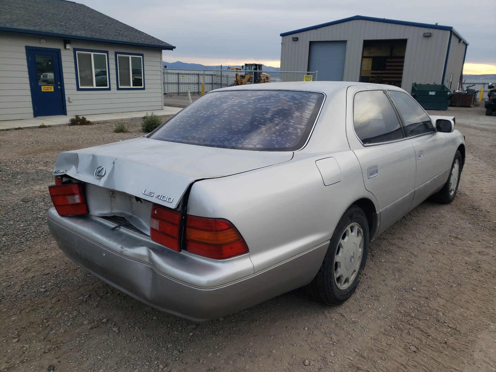 Фото 4 с аукциона – 1997 LEXUS LS 400 с VIN JT8BH28FXV0072741