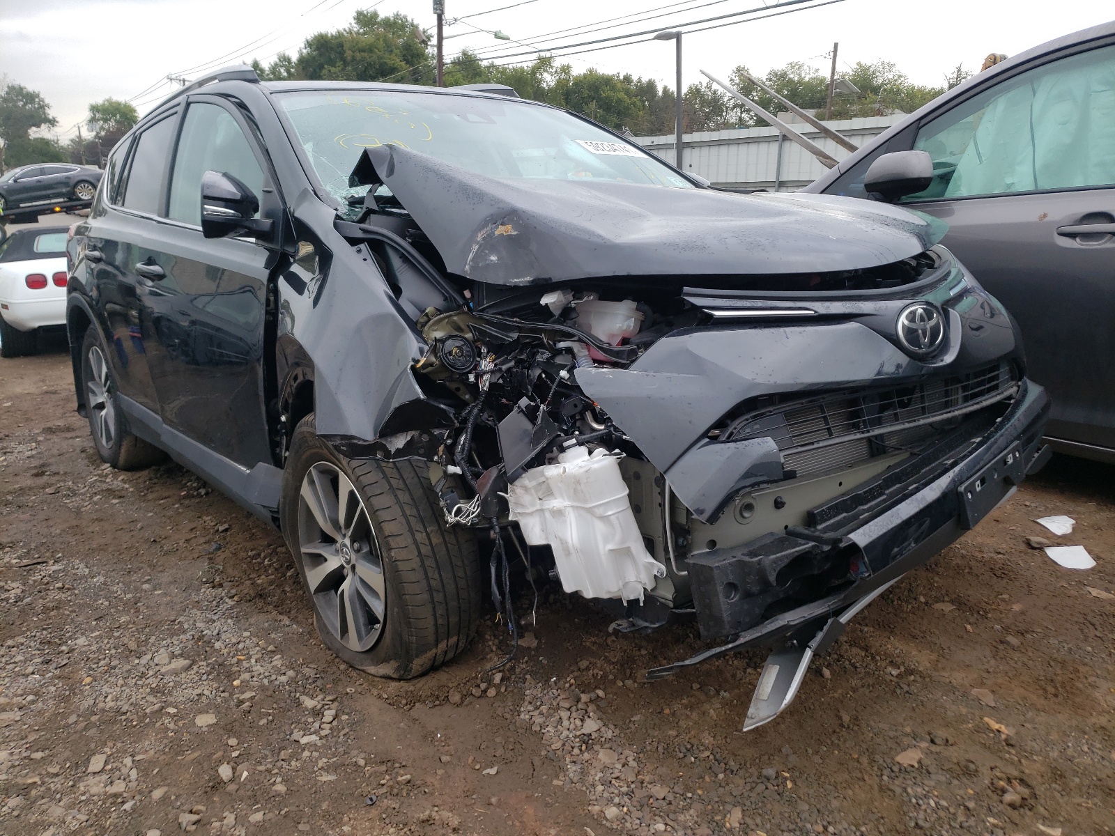 Photo 1 from auction – 2018 TOYOTA RAV4 ADVEN with VIN 2T3RFREV5JW752935
