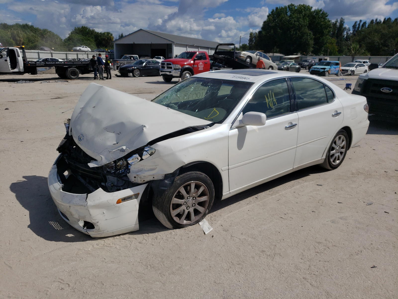 Photo 2 from auction – 2002 LEXUS ES 300 with VIN JTHBF30G720024819