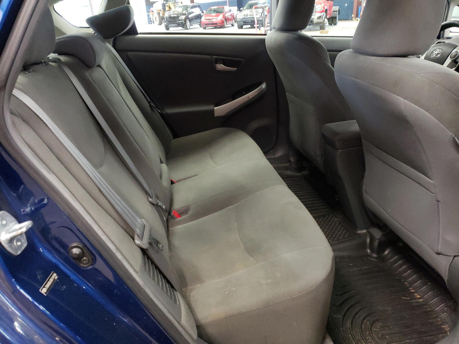 Photo 6 from auction – 2011 TOYOTA PRIUS with VIN JTDKN3DU3A5199784