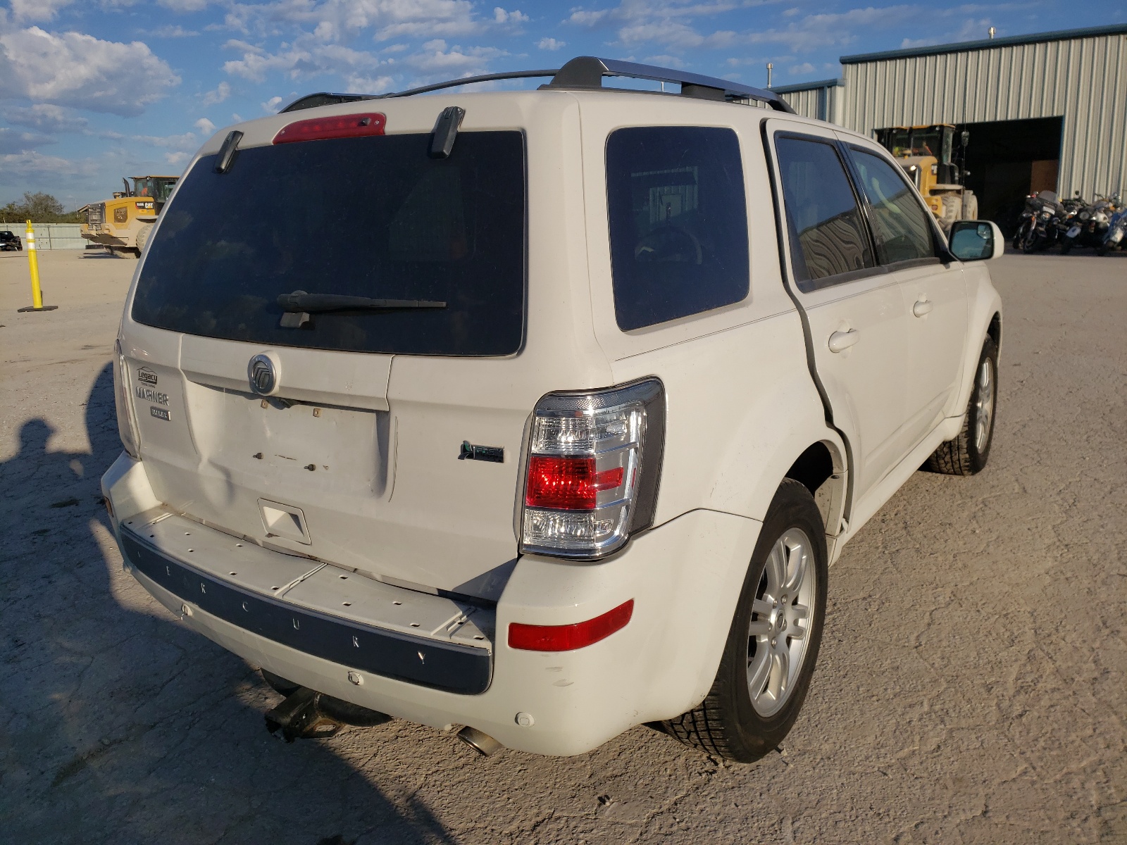 Photo 4 from auction – 2010 MERCURY MARINER PR with VIN 4M2CN9HG5AKJ13561