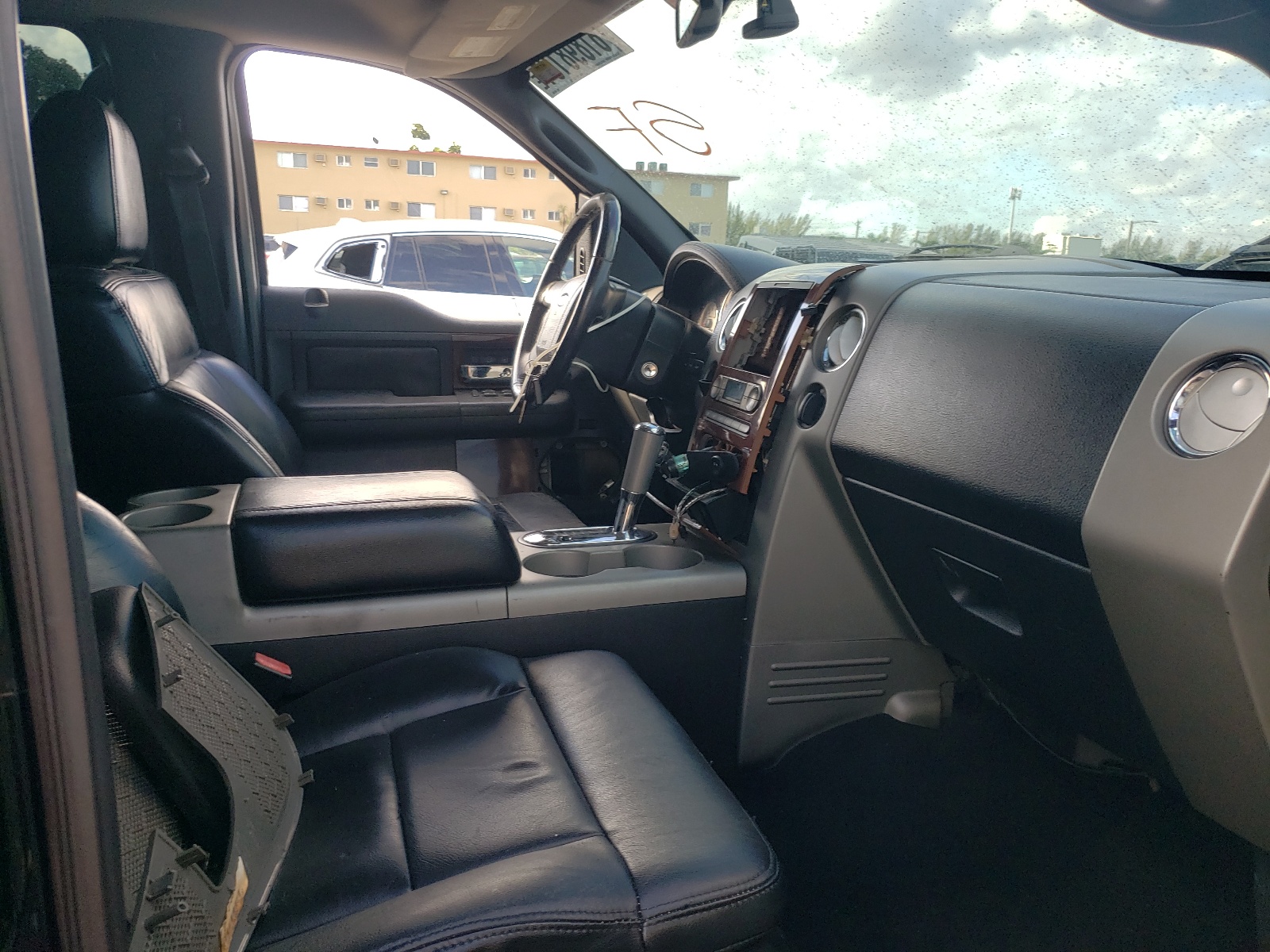 Photo 5 from auction – 2007 FORD F150 SUPER with VIN 1FTPW12VX7FB61426