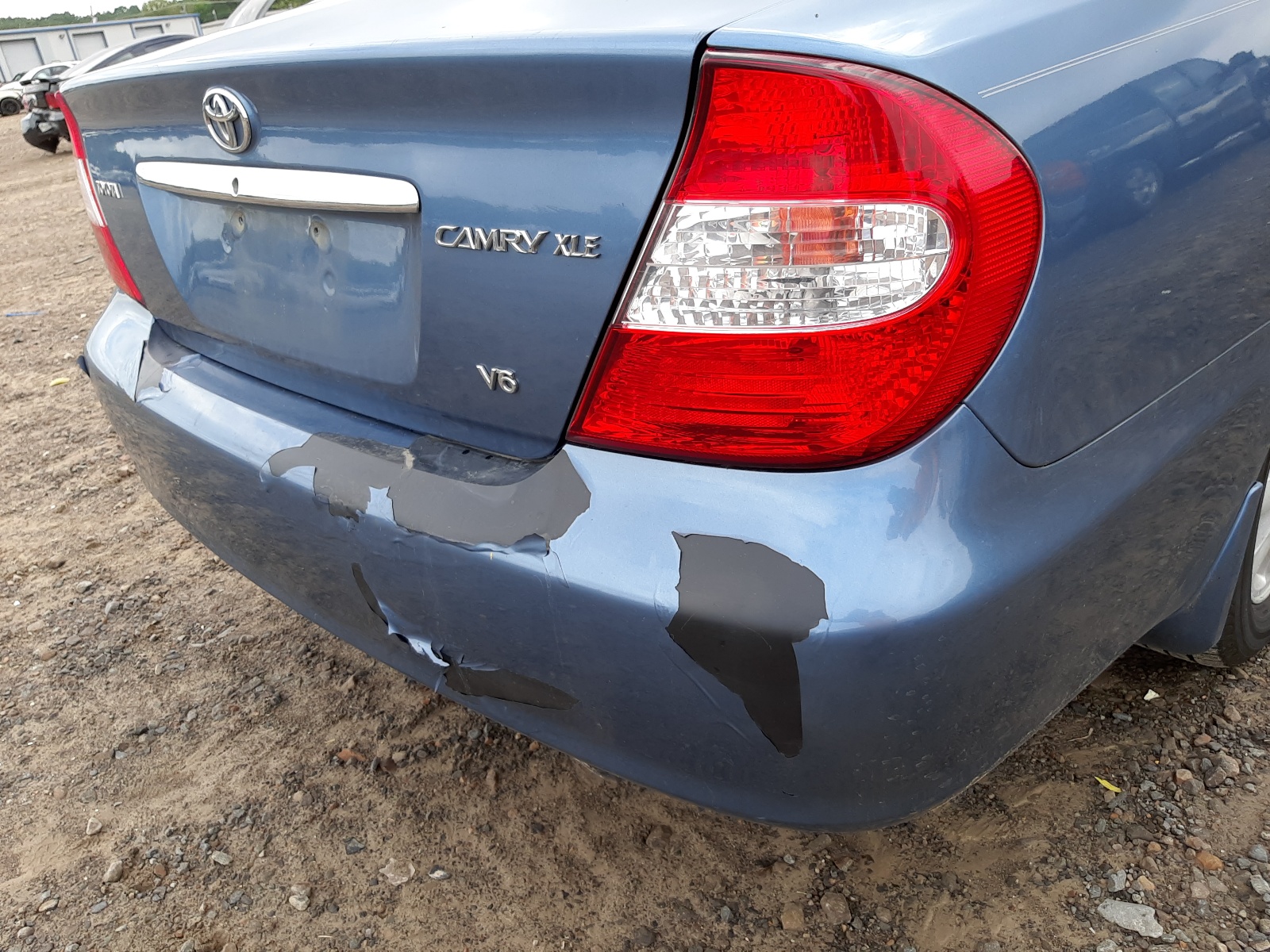 Photo 9 from auction – 2004 TOYOTA CAMRY LE with VIN 4T1BF30KX4U568146