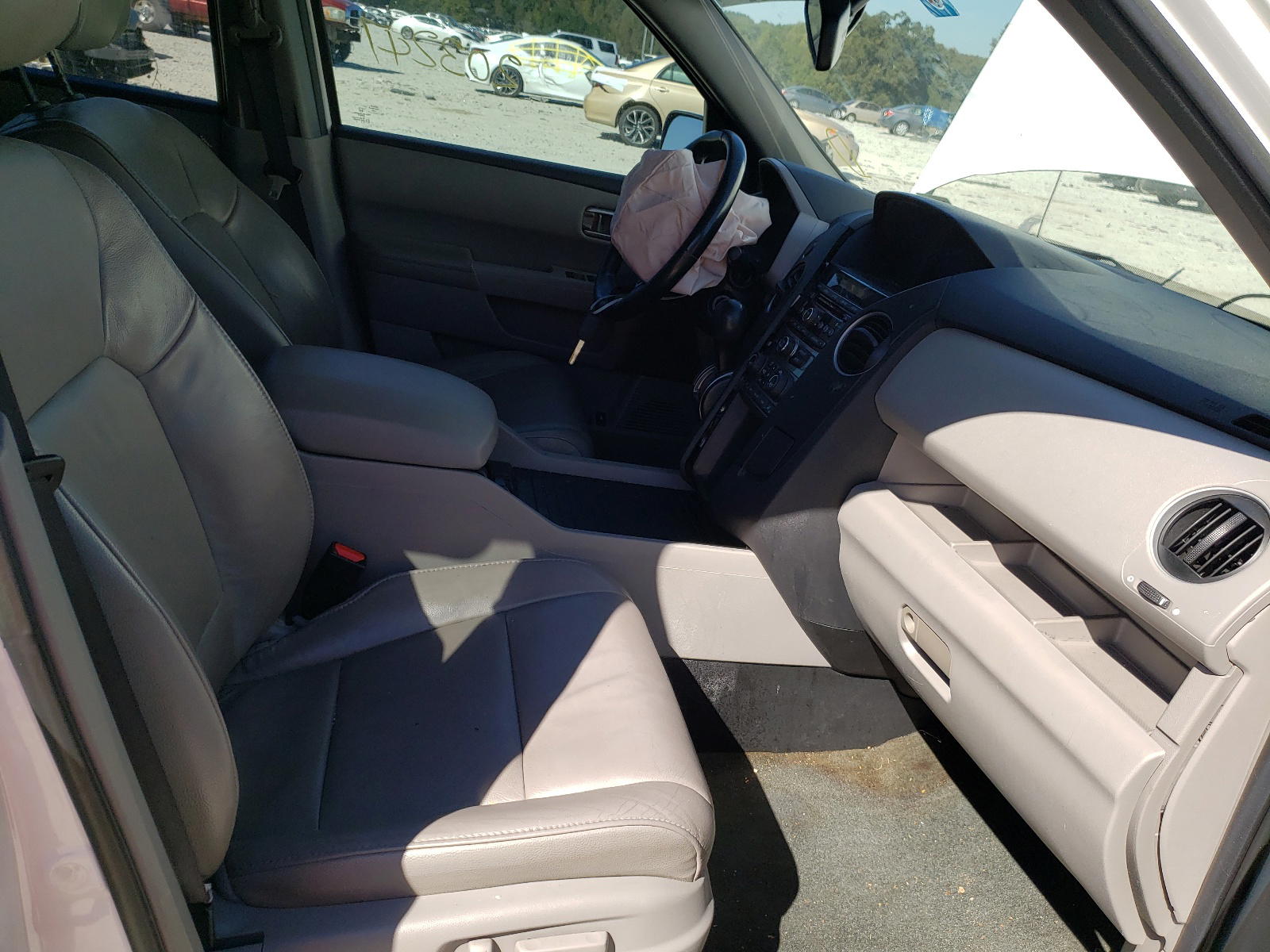 Photo 5 from auction – 2014 HONDA PILOT EXL with VIN 5FNYF3H55EB007540