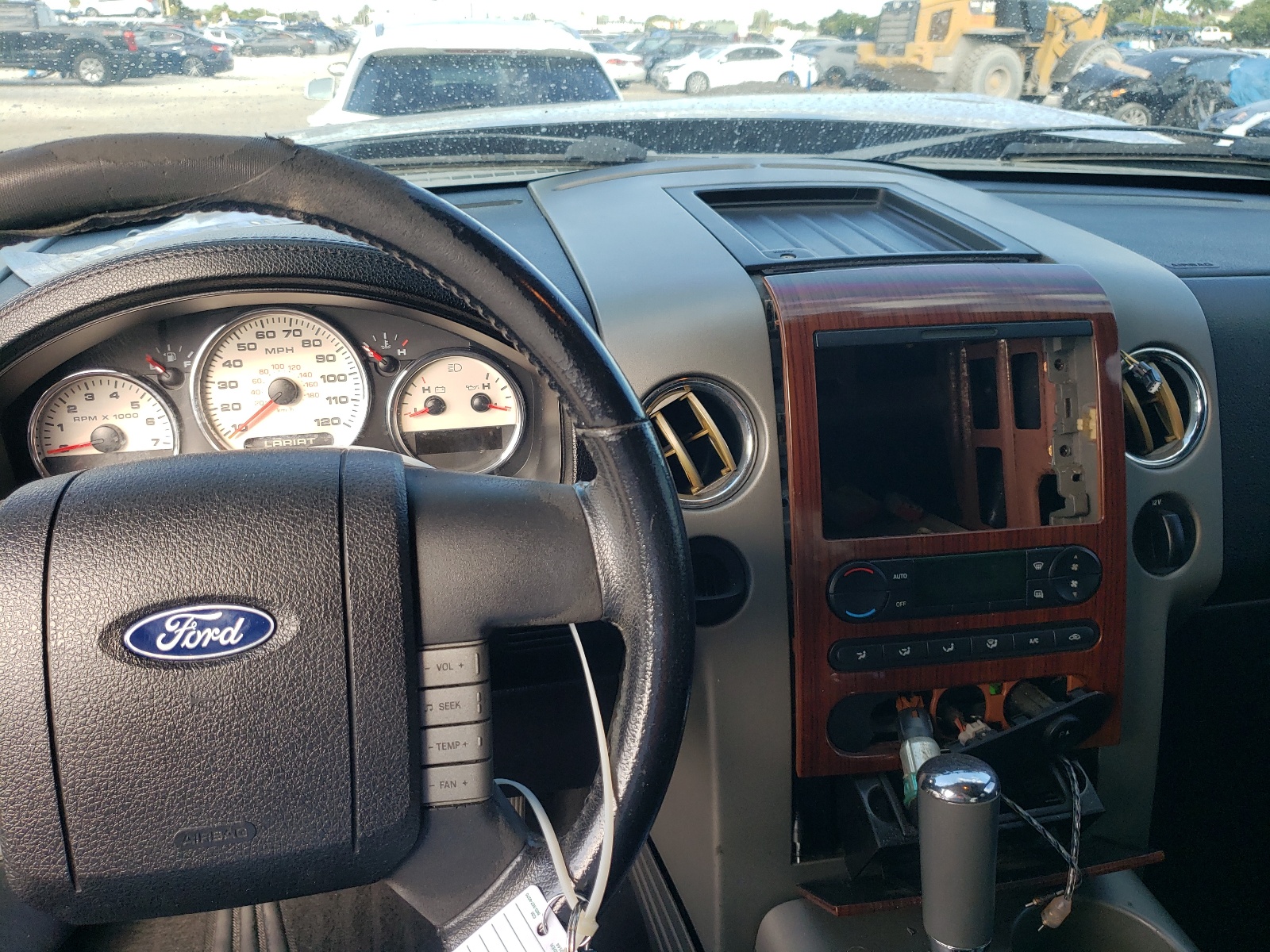 Photo 9 from auction – 2007 FORD F150 SUPER with VIN 1FTPW12VX7FB61426