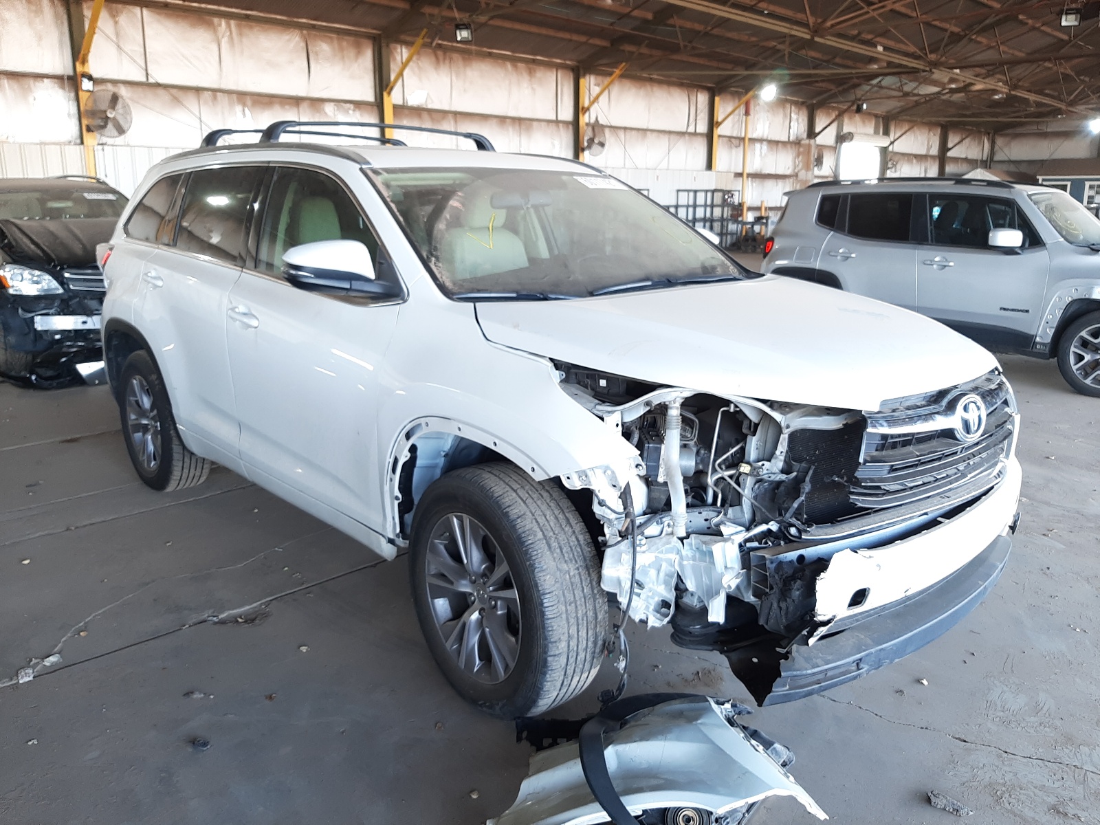 صورة رقم 1 من المزاد - 2015 TOYOTA HIGHLANDER مع VIN 5TDKKRFH6FS119231