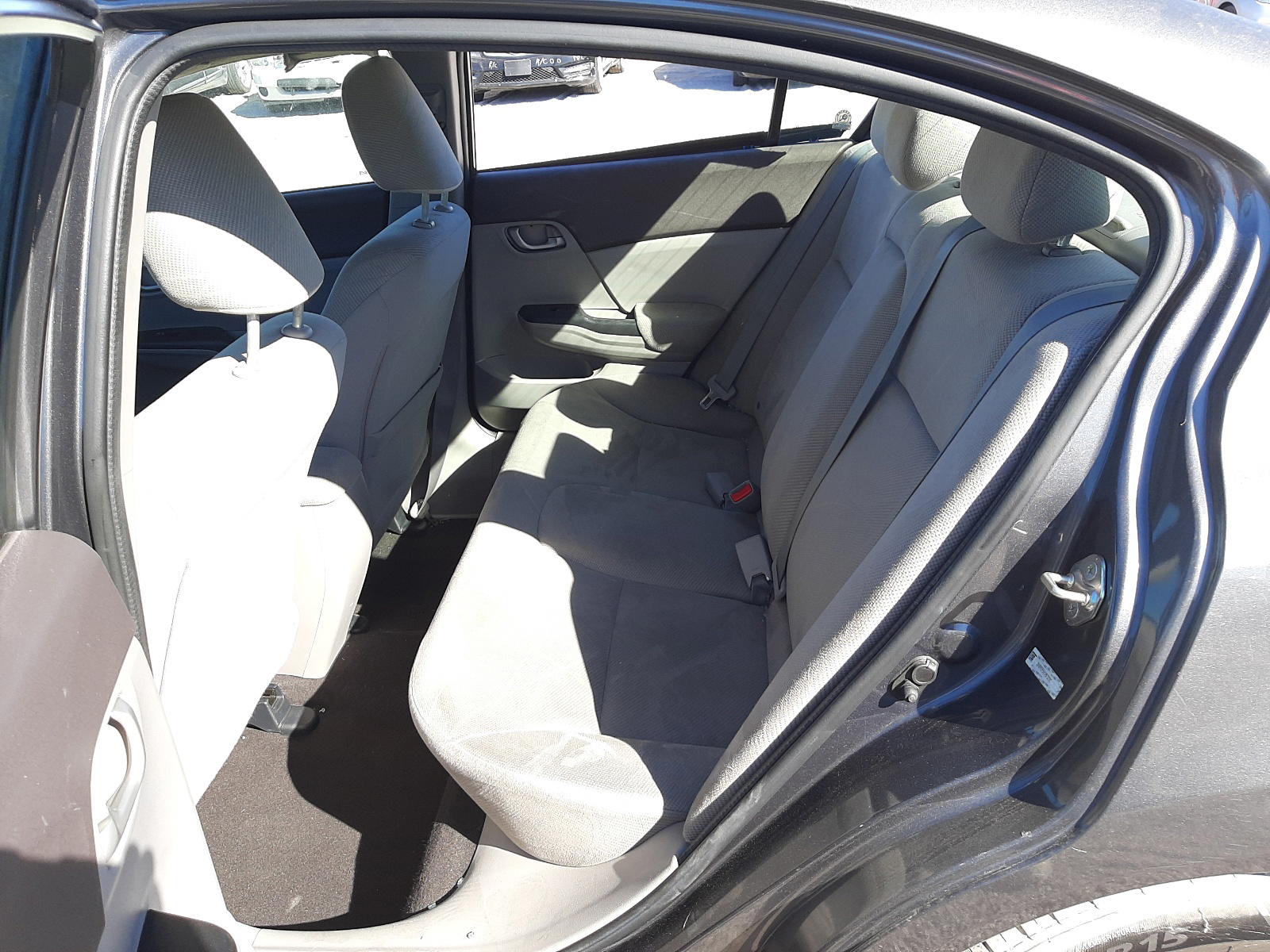 Photo 6 from auction – 2012 HONDA CIVIC LX with VIN 2HGFB2F59CH573757