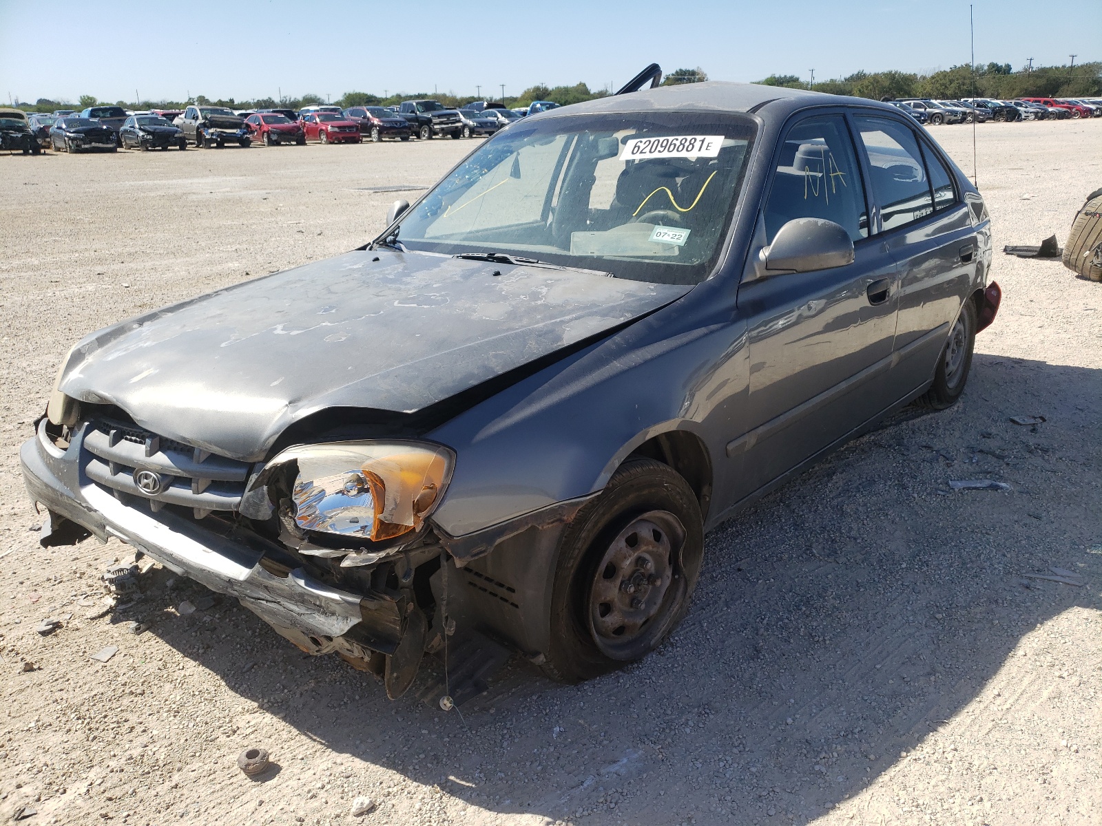Photo 2 from auction – 2003 HYUNDAI ACCENT GL with VIN KMHCG45C93U446272