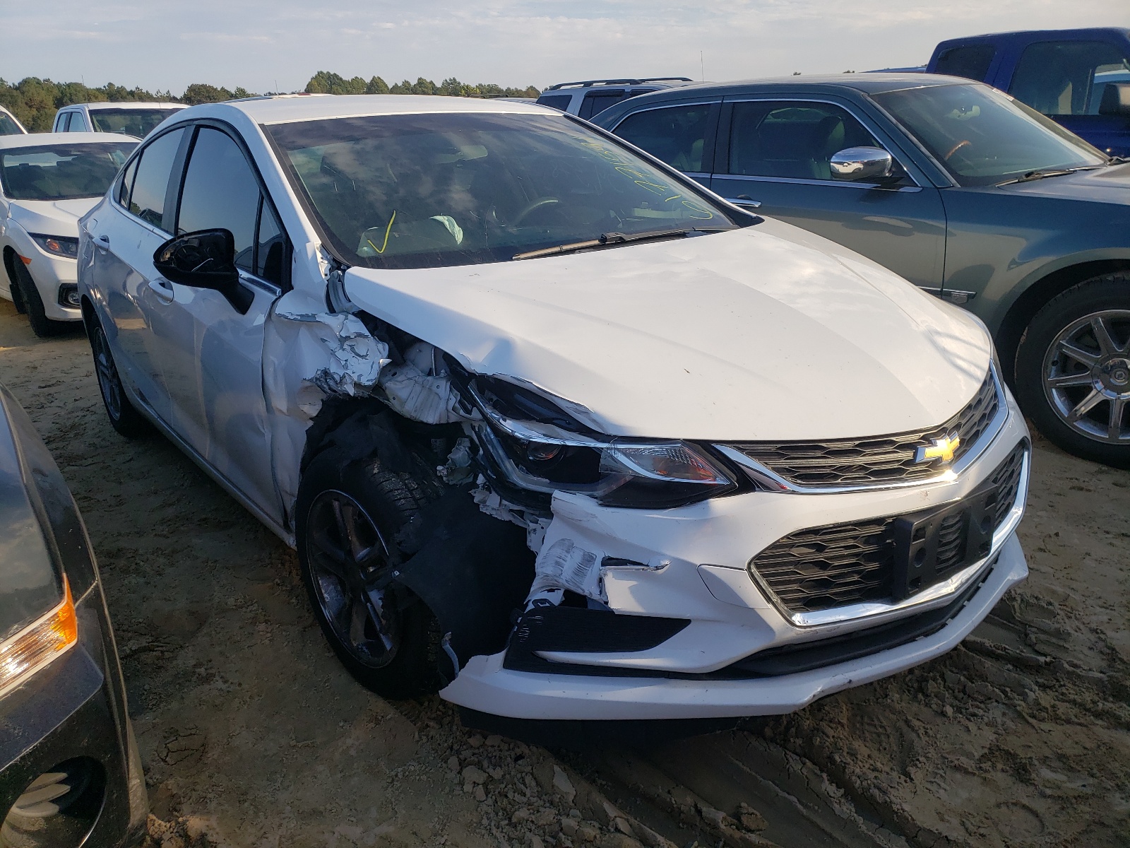 CHEVROLET CRUZE LT 2017 with VIN 3G1BE5SM3HS567260 - Photo from auction