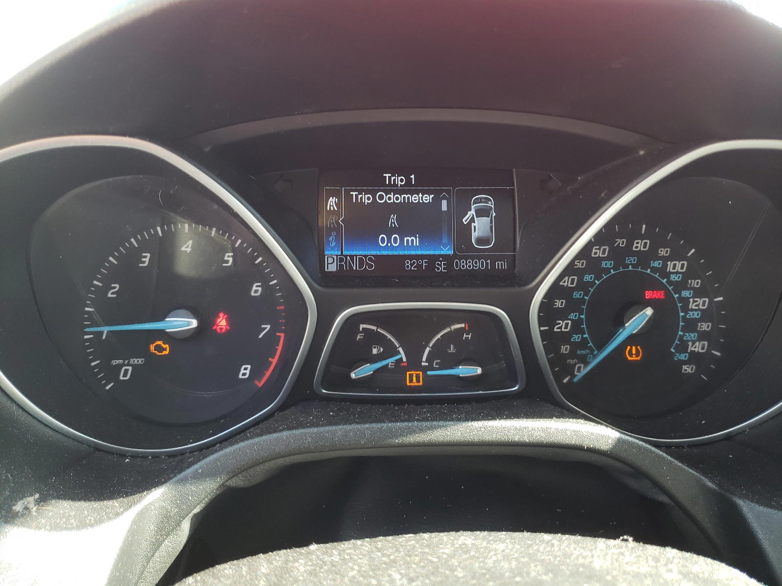Photo 8 from auction – 2012 FORD FOCUS SEL with VIN 1FAHP3H22CL219136