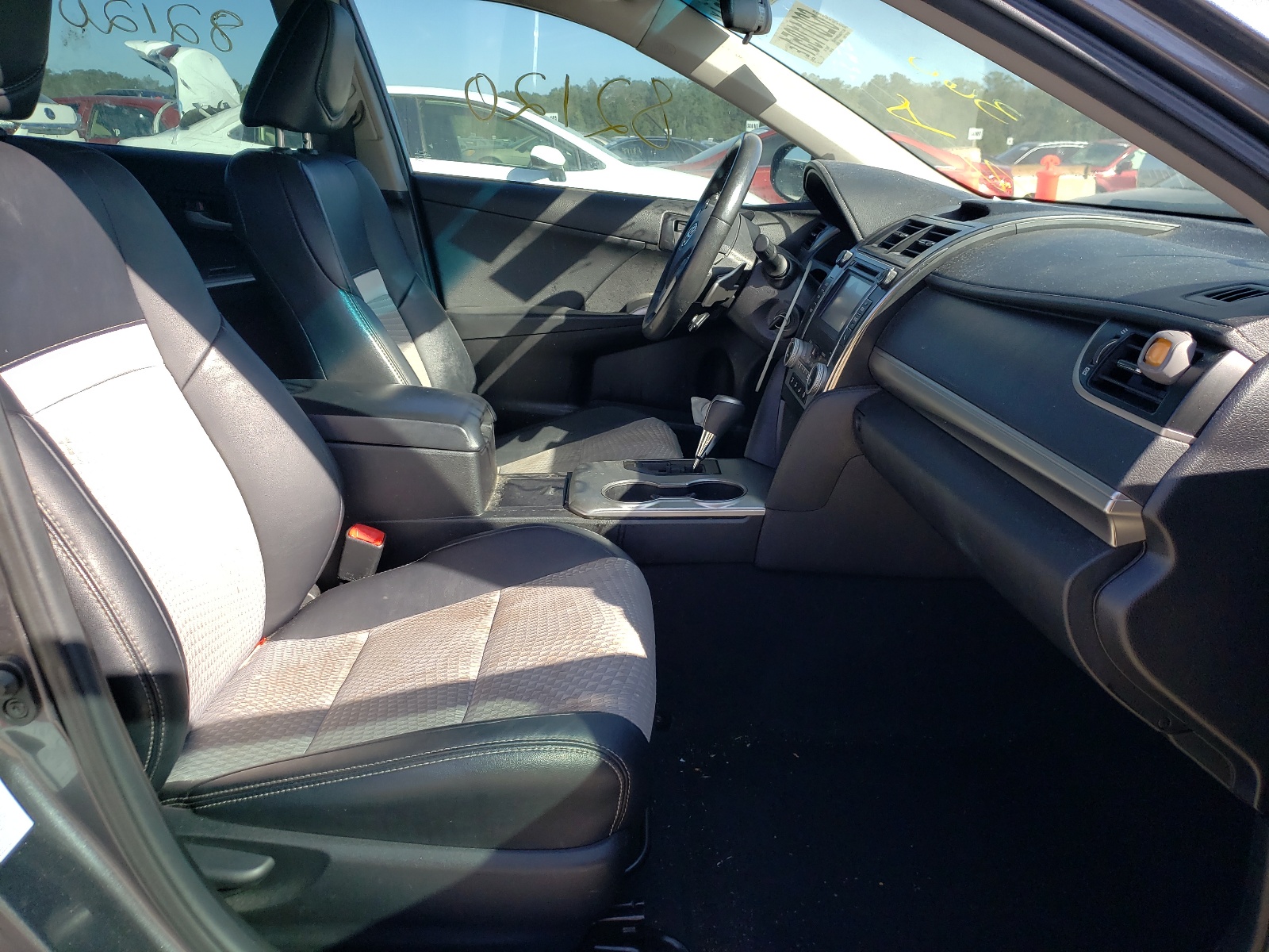 Photo 5 from auction – 2014 TOYOTA CAMRY L with VIN 4T1BF1FK4EU471019