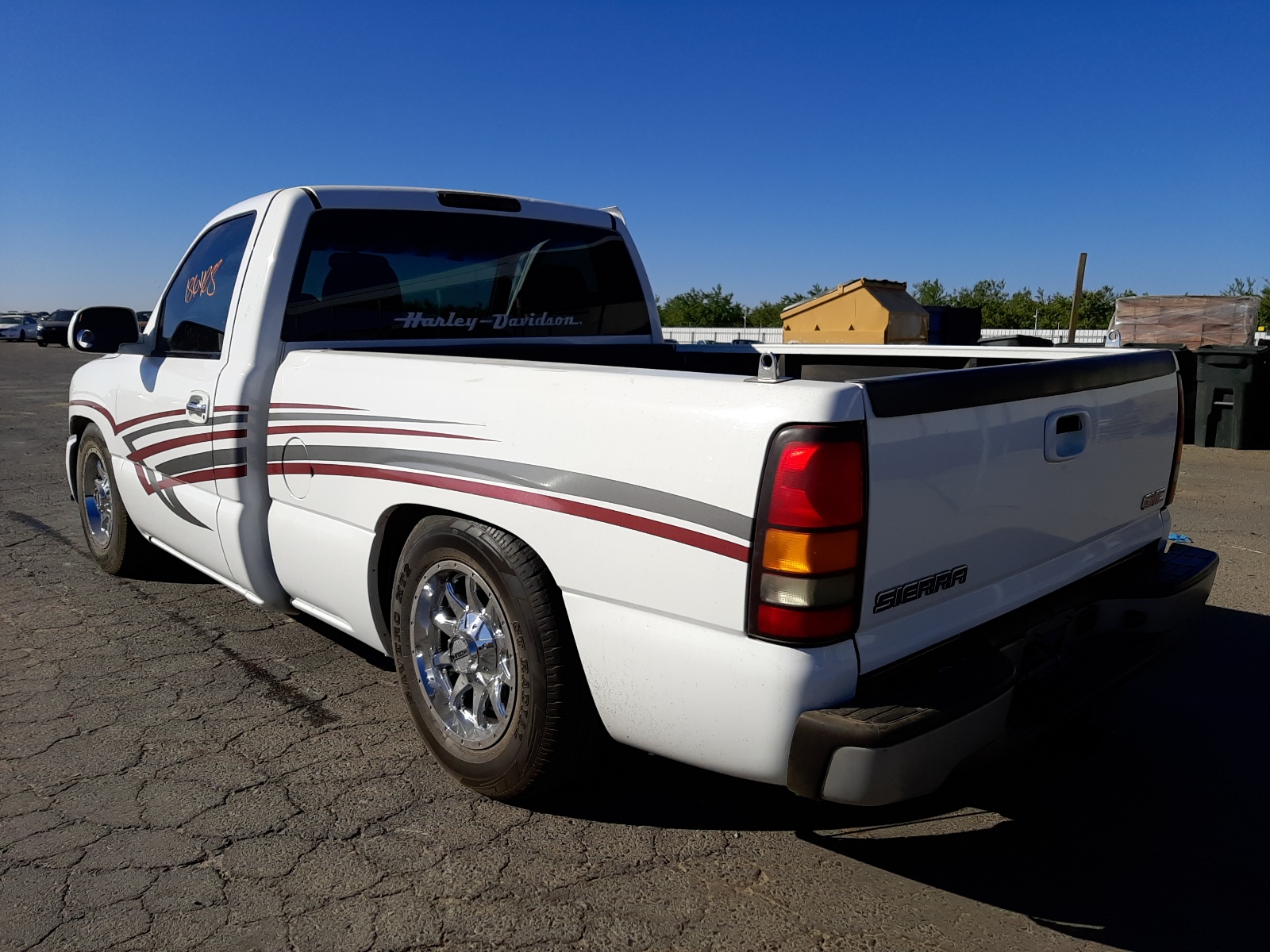 Photo 3 from auction – 2005 GMC NEW SIERRA with VIN 1GTEC14X65Z264112