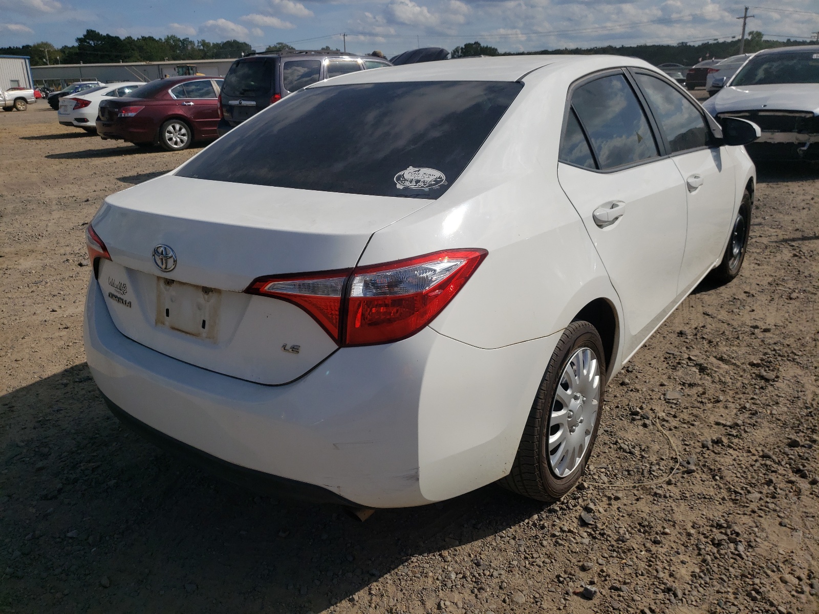 Photo 4 from auction – 2015 TOYOTA COROLLA L with VIN 5YFBURHE7FP307830