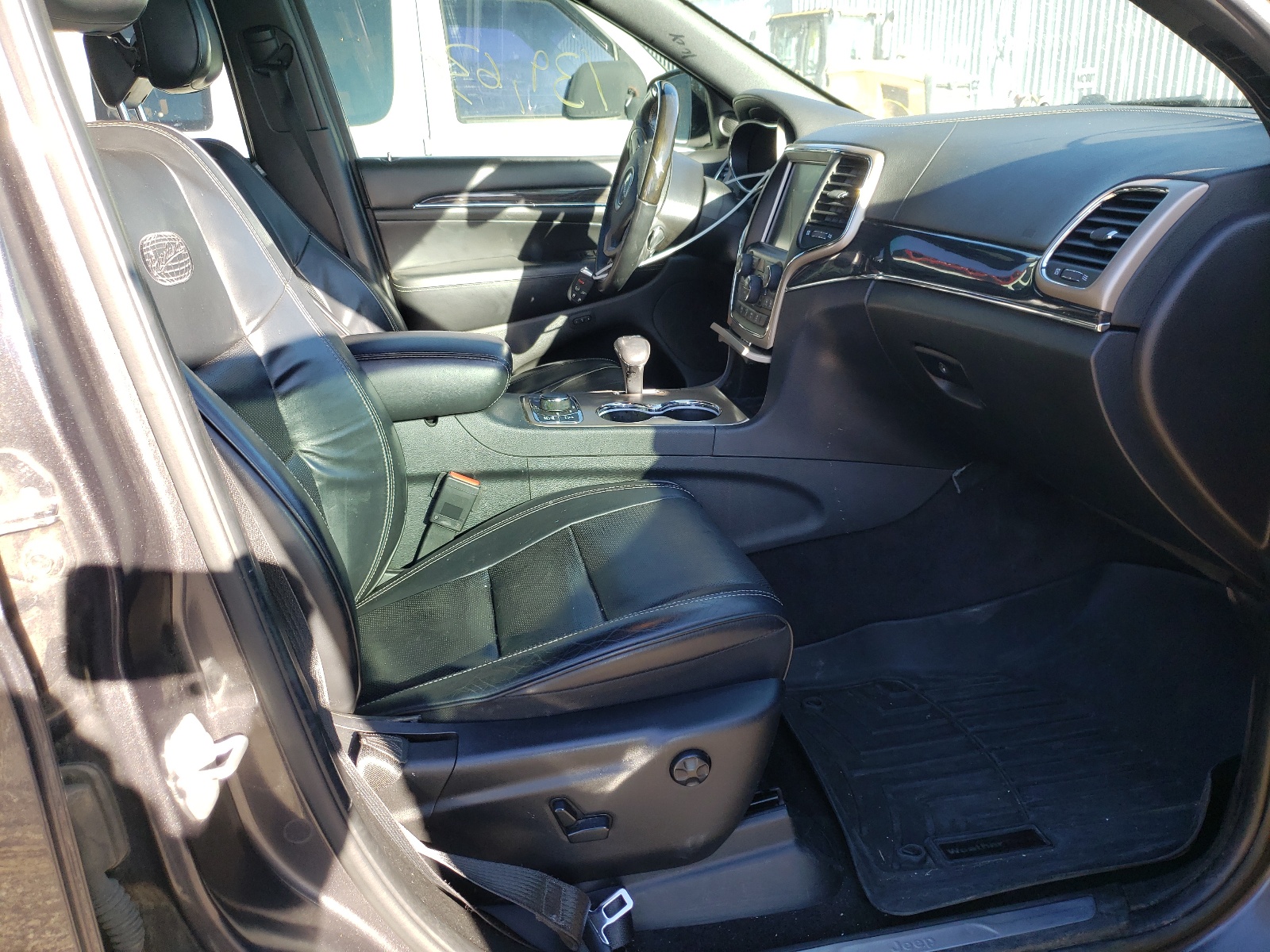 Photo 5 from auction – 2015 JEEP GRAND CHER with VIN 1C4RJFCG1FC234090