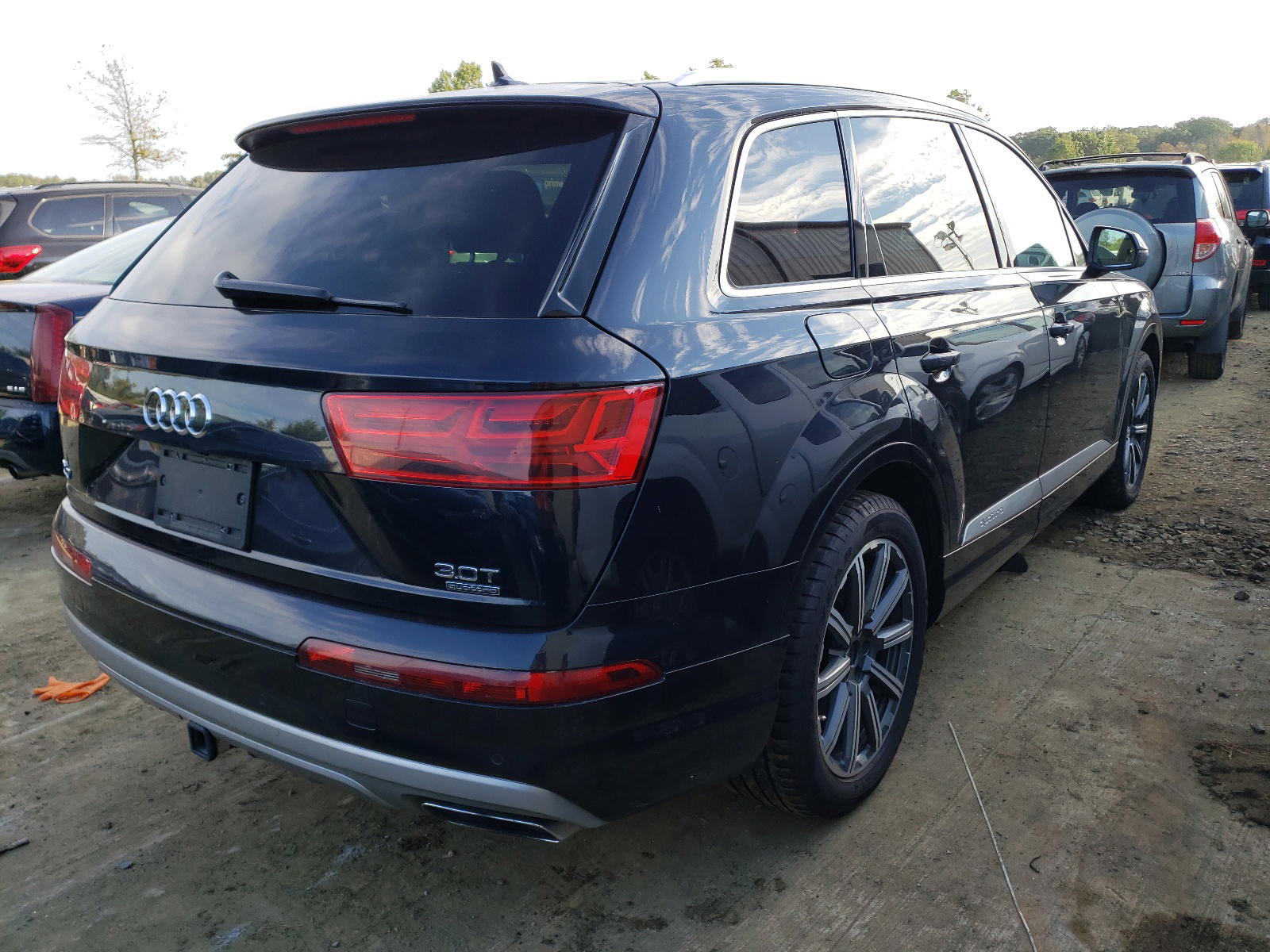 Photo 4 from auction – 2017 AUDI Q7 PREMIUM with VIN WA1LAAF72HD025453