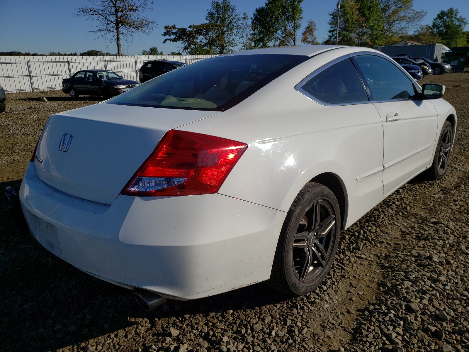 Photo 4 from auction – 2011 HONDA ACCORD EX with VIN 1HGCS1B72BA003214