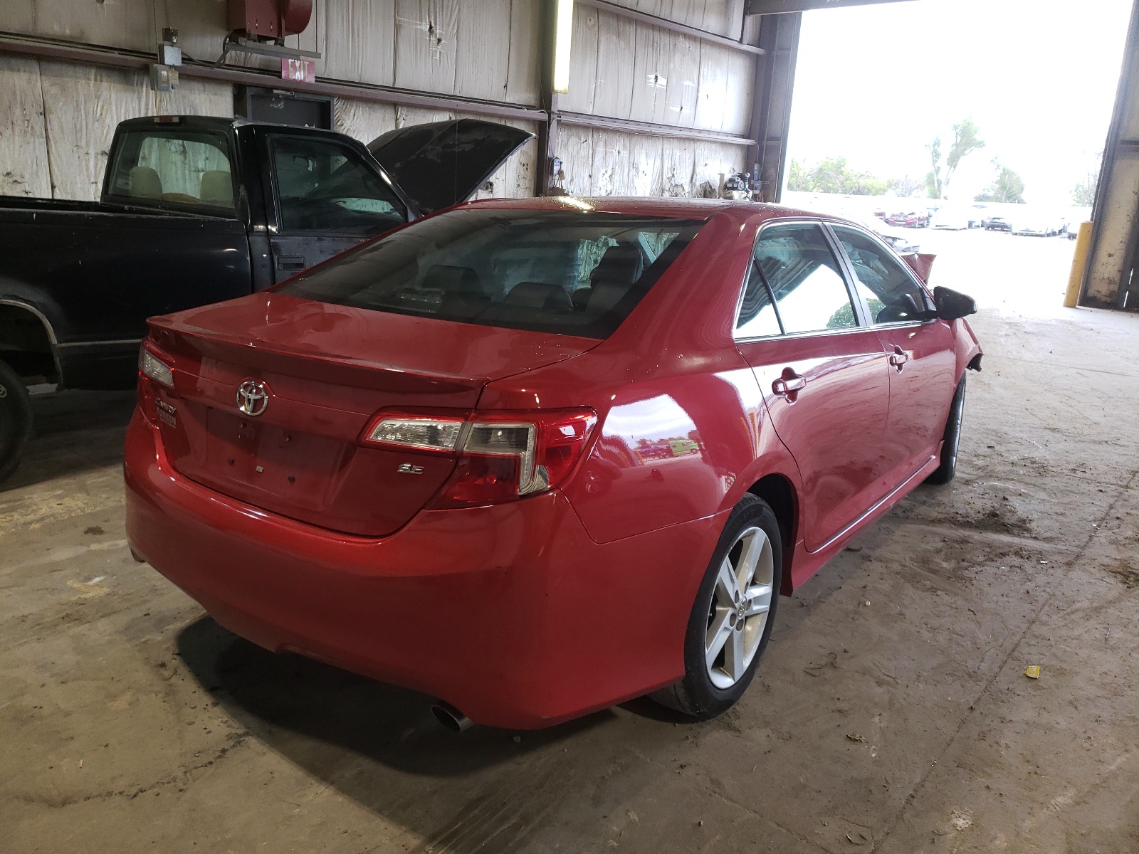 Photo 4 from auction – 2014 TOYOTA CAMRY L with VIN 4T1BF1FKXEU851496