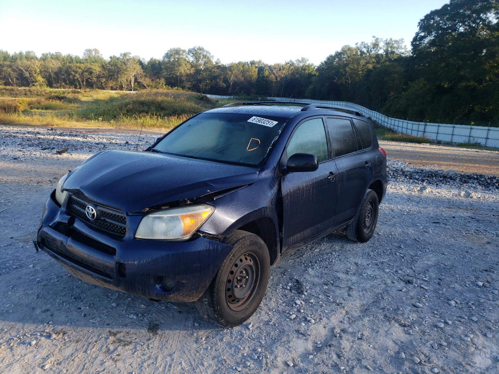 Photo 2 from auction – 2006 TOYOTA RAV4 with VIN JTMZD33V566017239