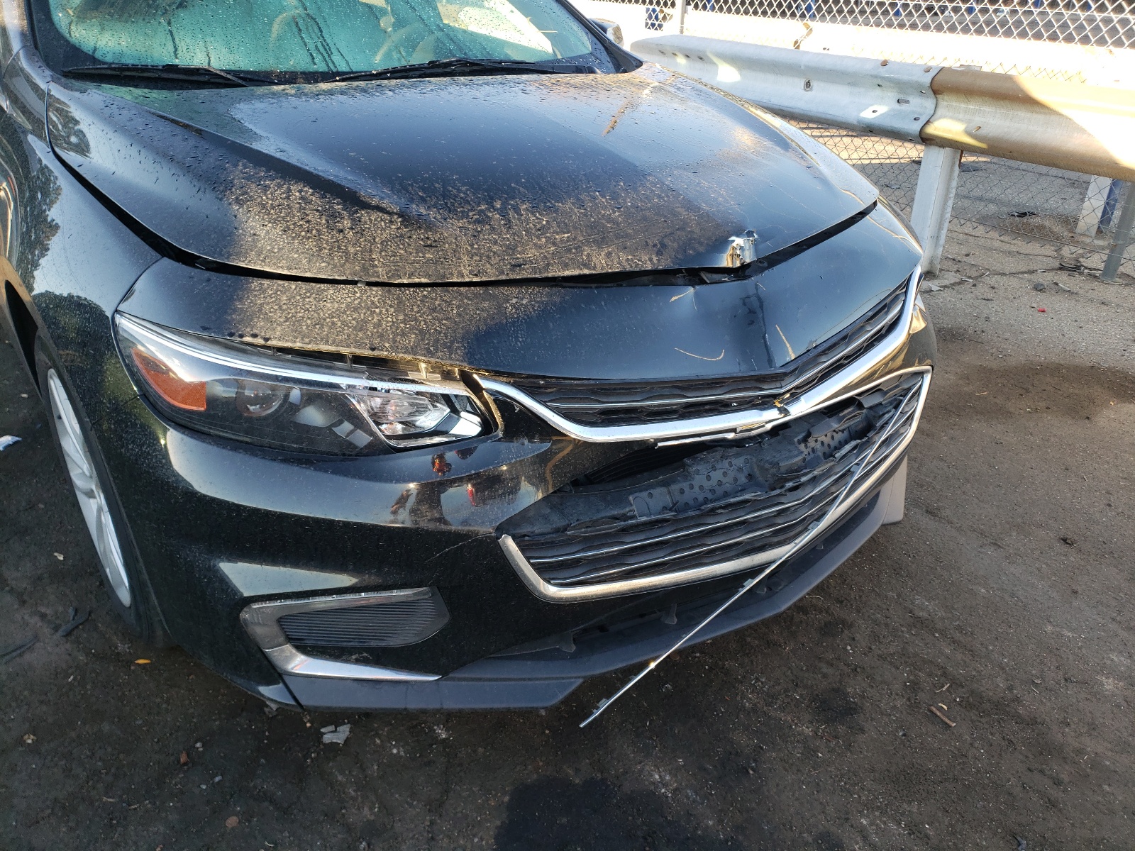 Photo 9 from auction – 2018 CHEVROLET MALIBU LT with VIN 1G1ZD5ST7JF141008