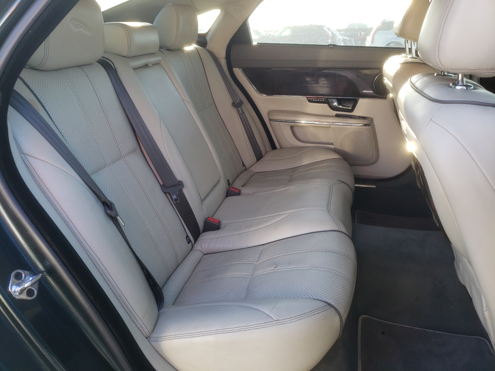 Photo 6 from auction – 2011 JAGUAR XJL with VIN SAJWA2GB6BLV17378