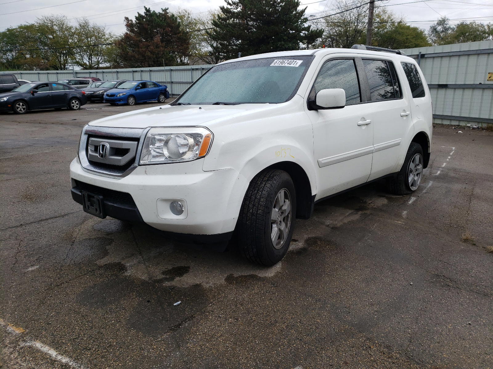 Photo 2 from auction – 2011 HONDA PILOT EXL with VIN 5FNYF4H5XBB049929