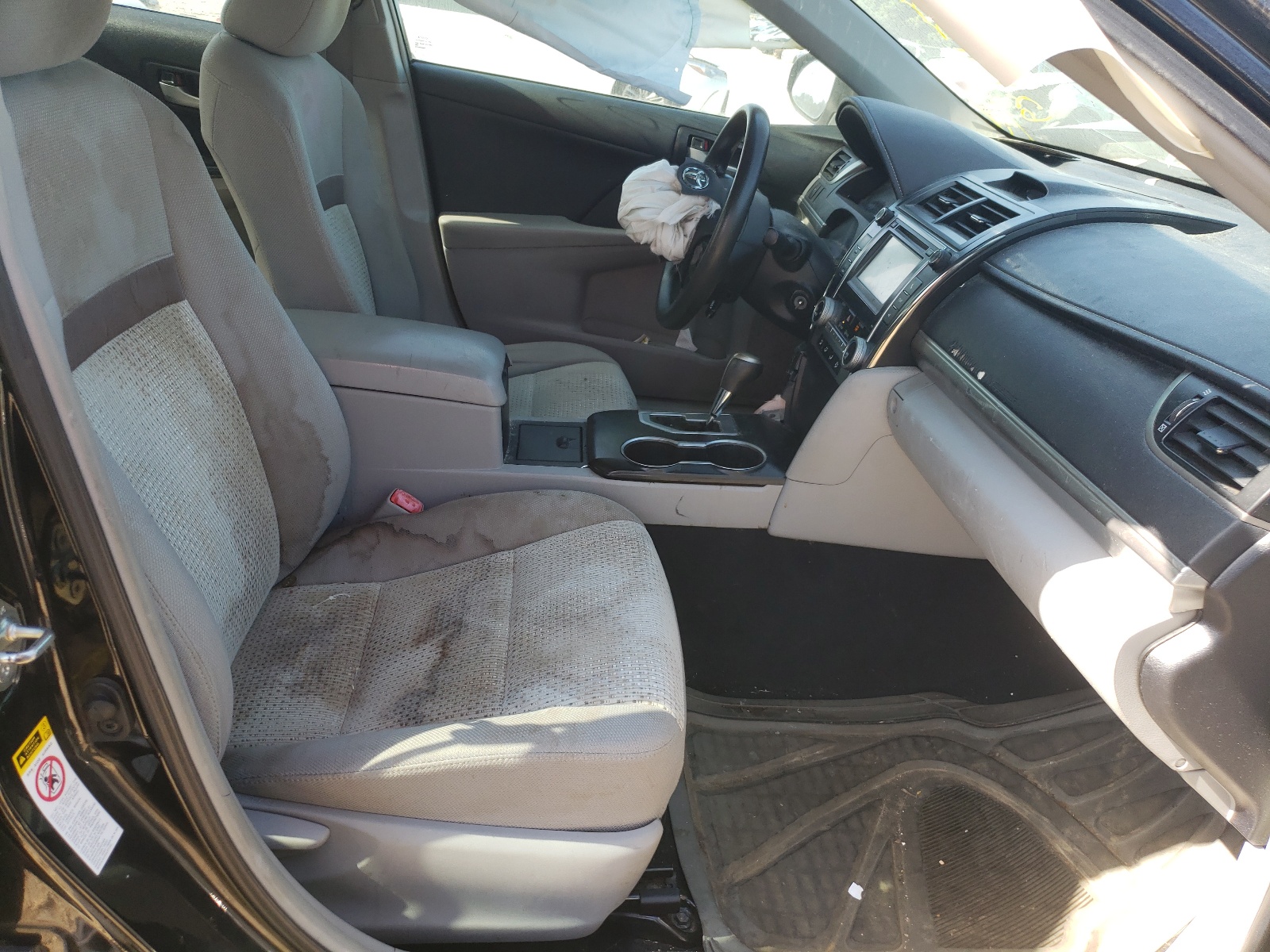 Photo 5 from auction – 2014 TOYOTA CAMRY L with VIN 4T4BF1FK2ER348258