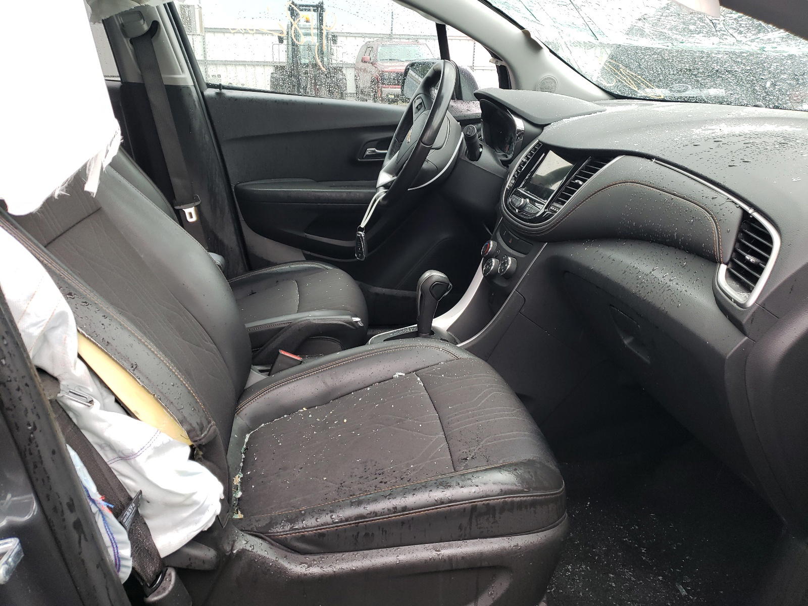 Photo 5 from auction – 2019 CHEVROLET TRAX 1LT with VIN KL7CJPSB8KB955893