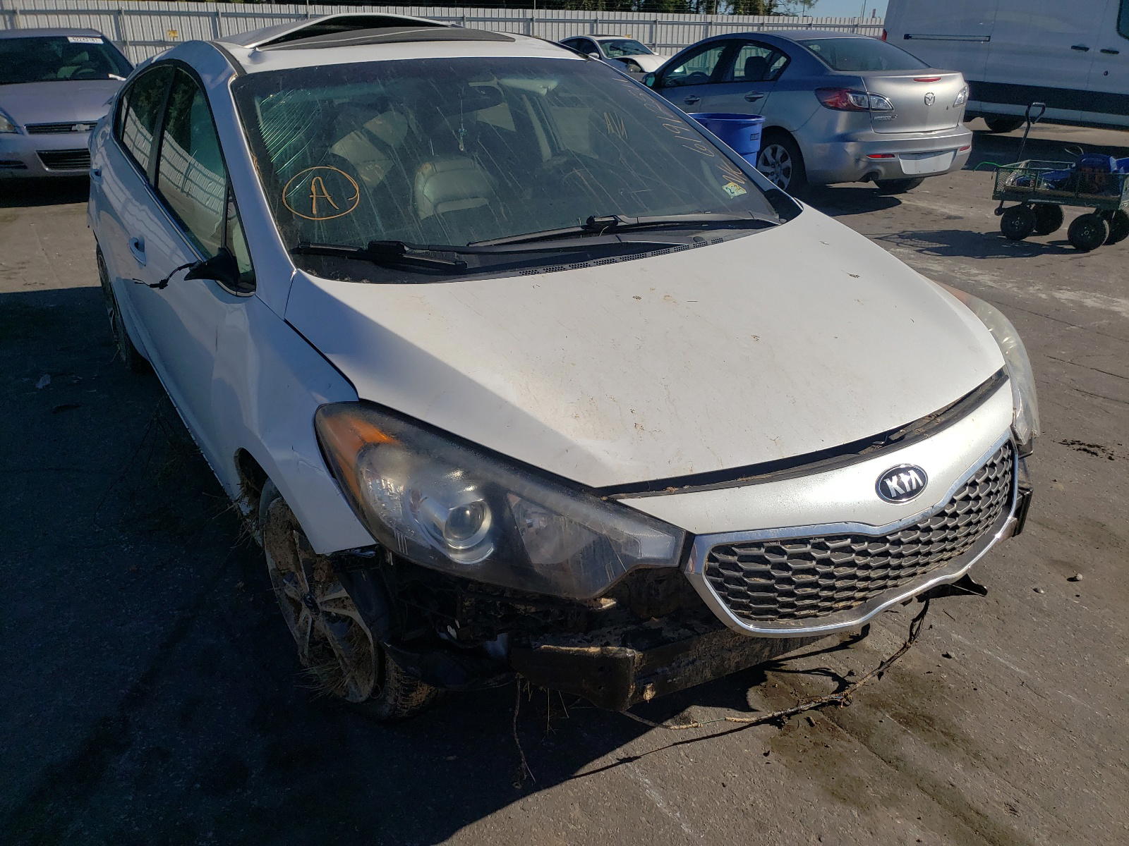 Photo 9 from auction – 2015 KIA FORTE EX with VIN KNAFZ4A84F5300614